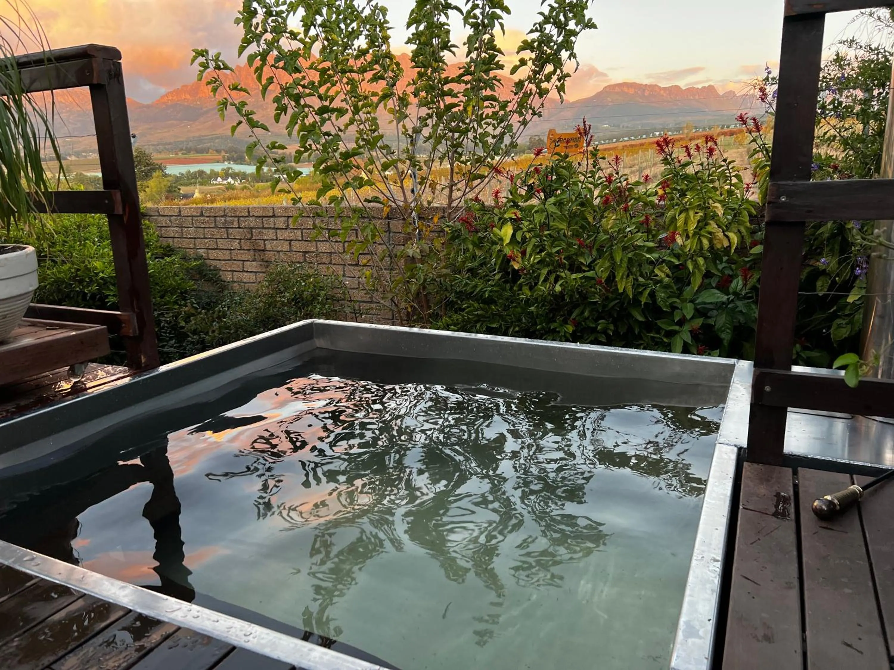 Hot Tub in Wellington Country House