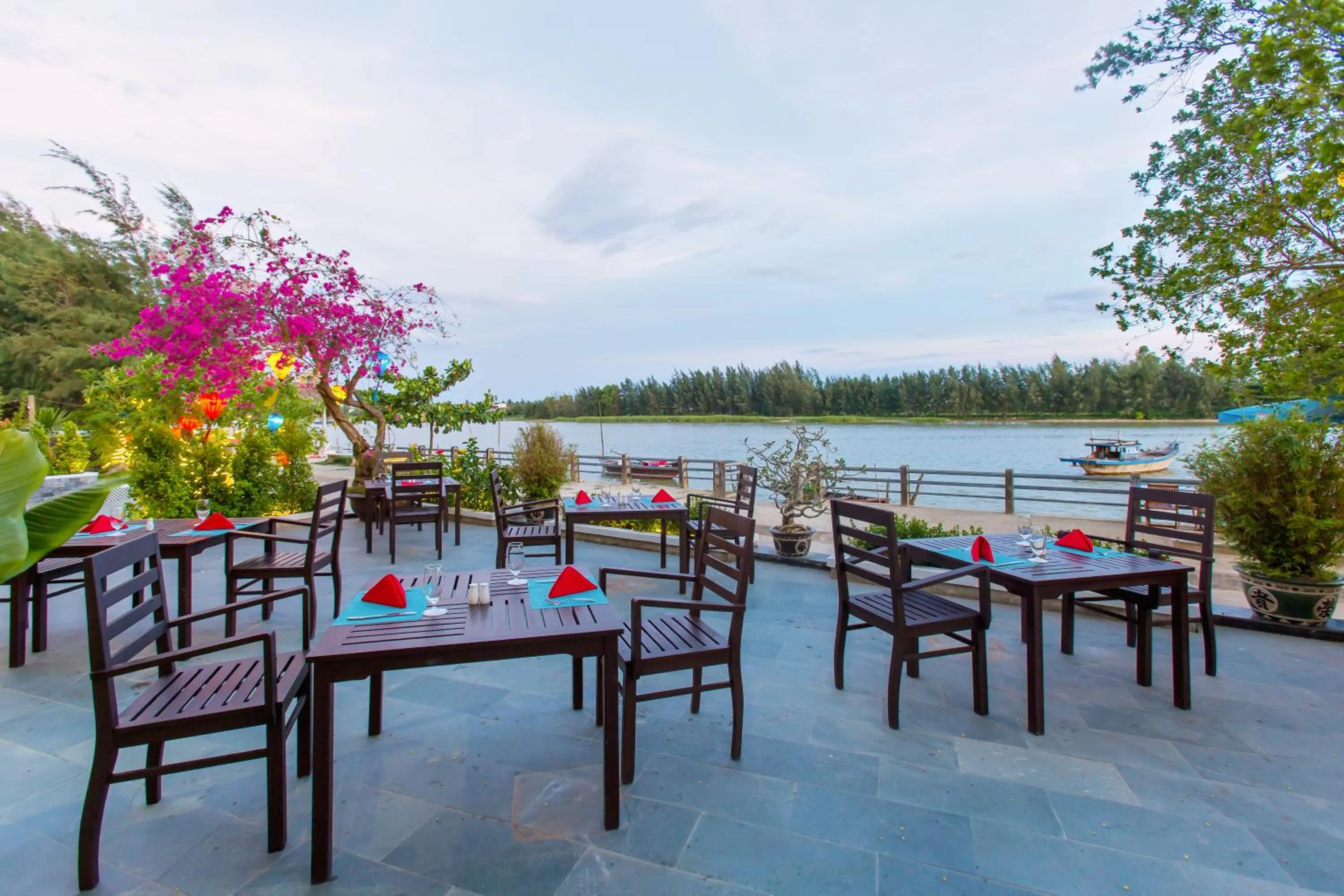 Restaurant/Places to Eat in Pearl River Hoi An Hotel & Spa