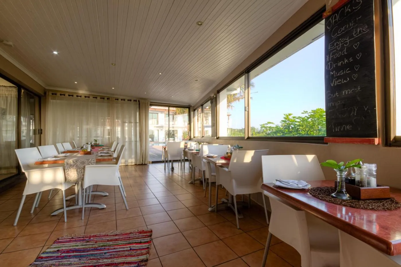 Restaurant/places to eat in The Ridge Guesthouse