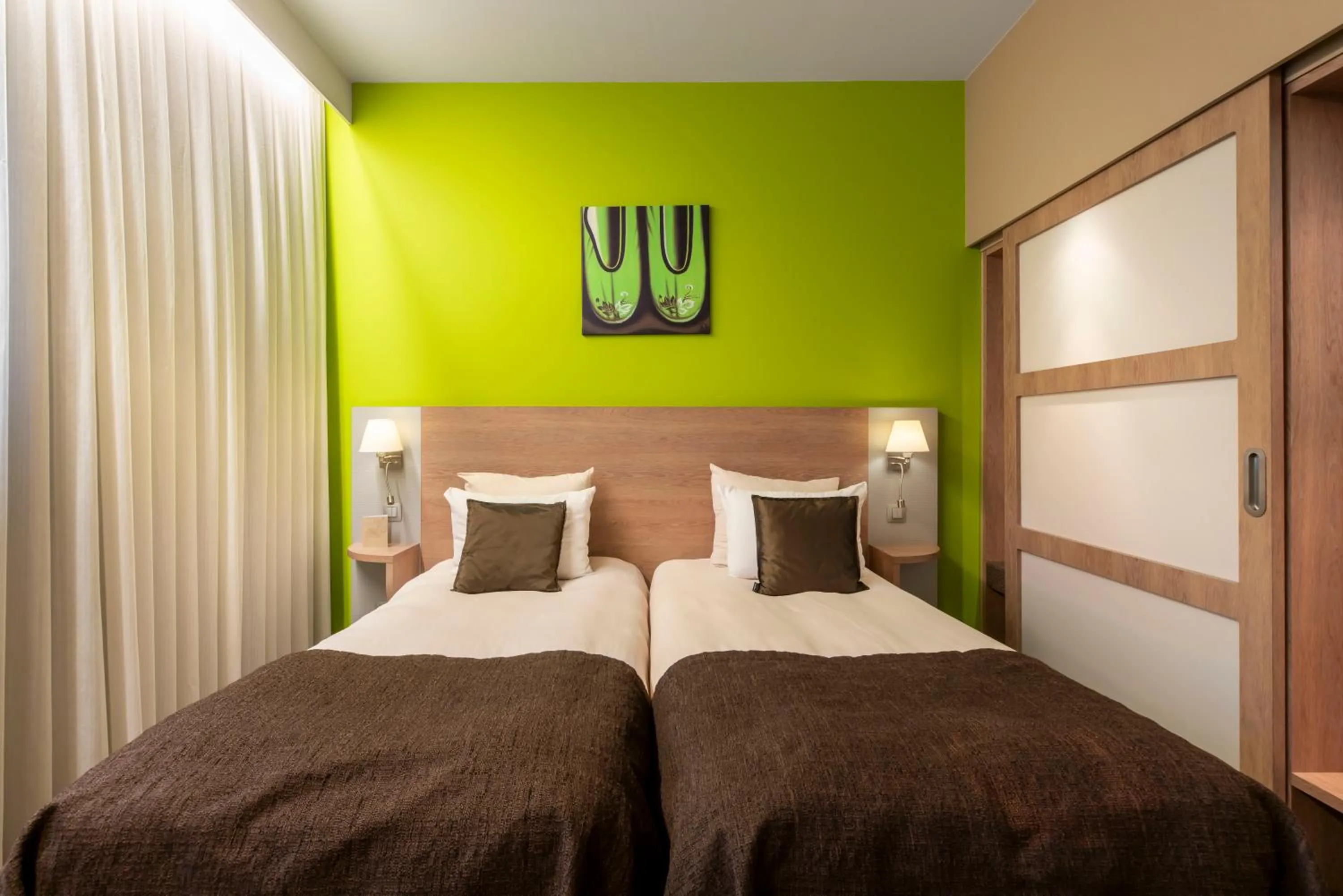 Bed in Van der Valk Waterloo