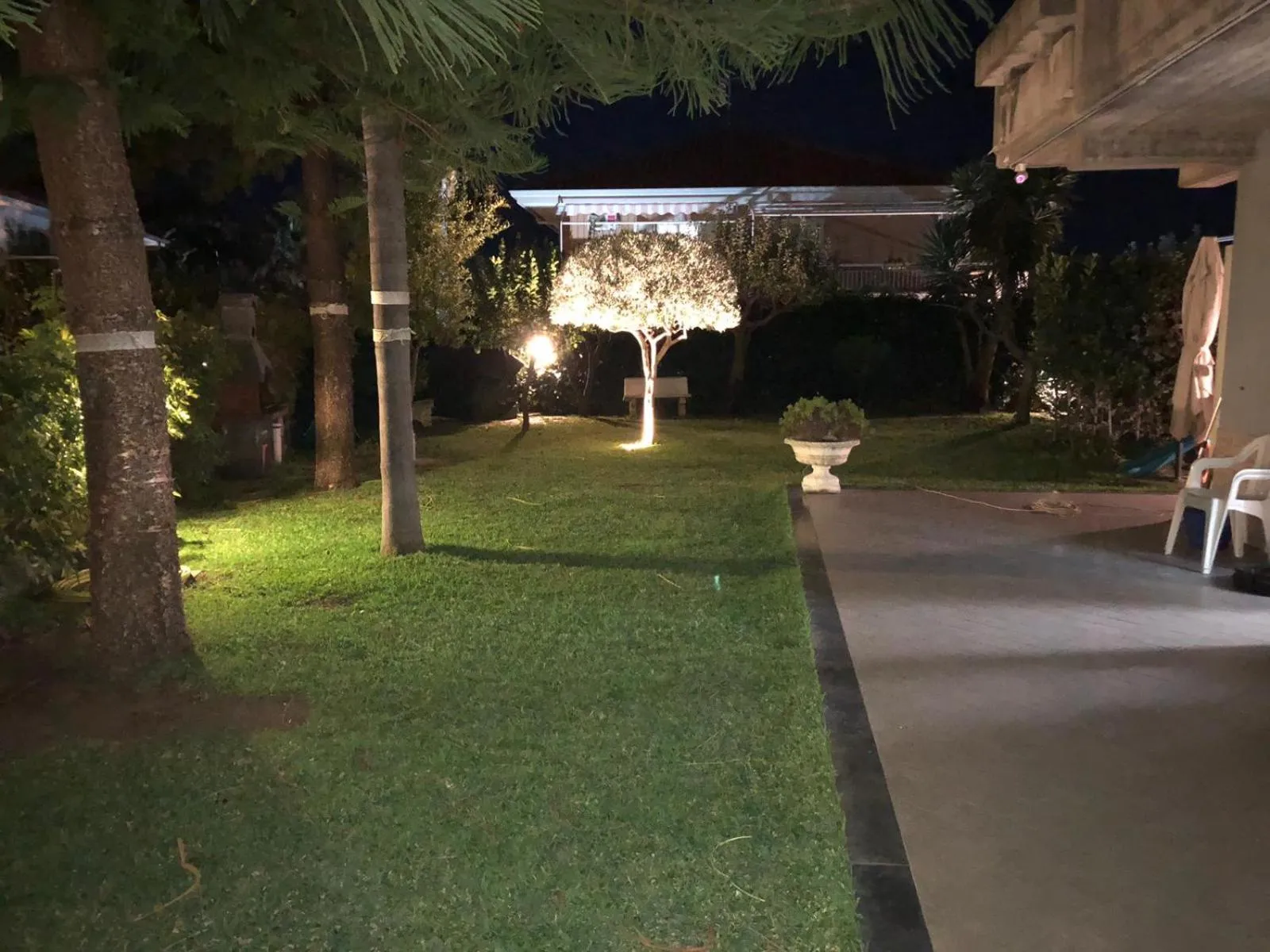Night in Casa Michelangela