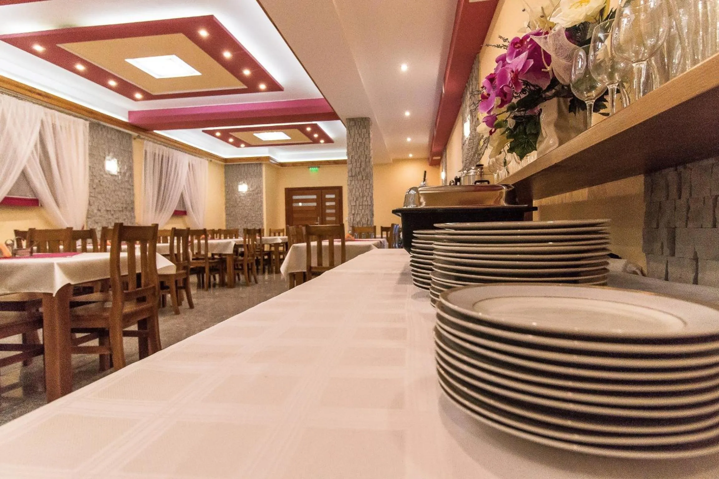 Restaurant/places to eat in Dom Wczasowy Na Szczycie