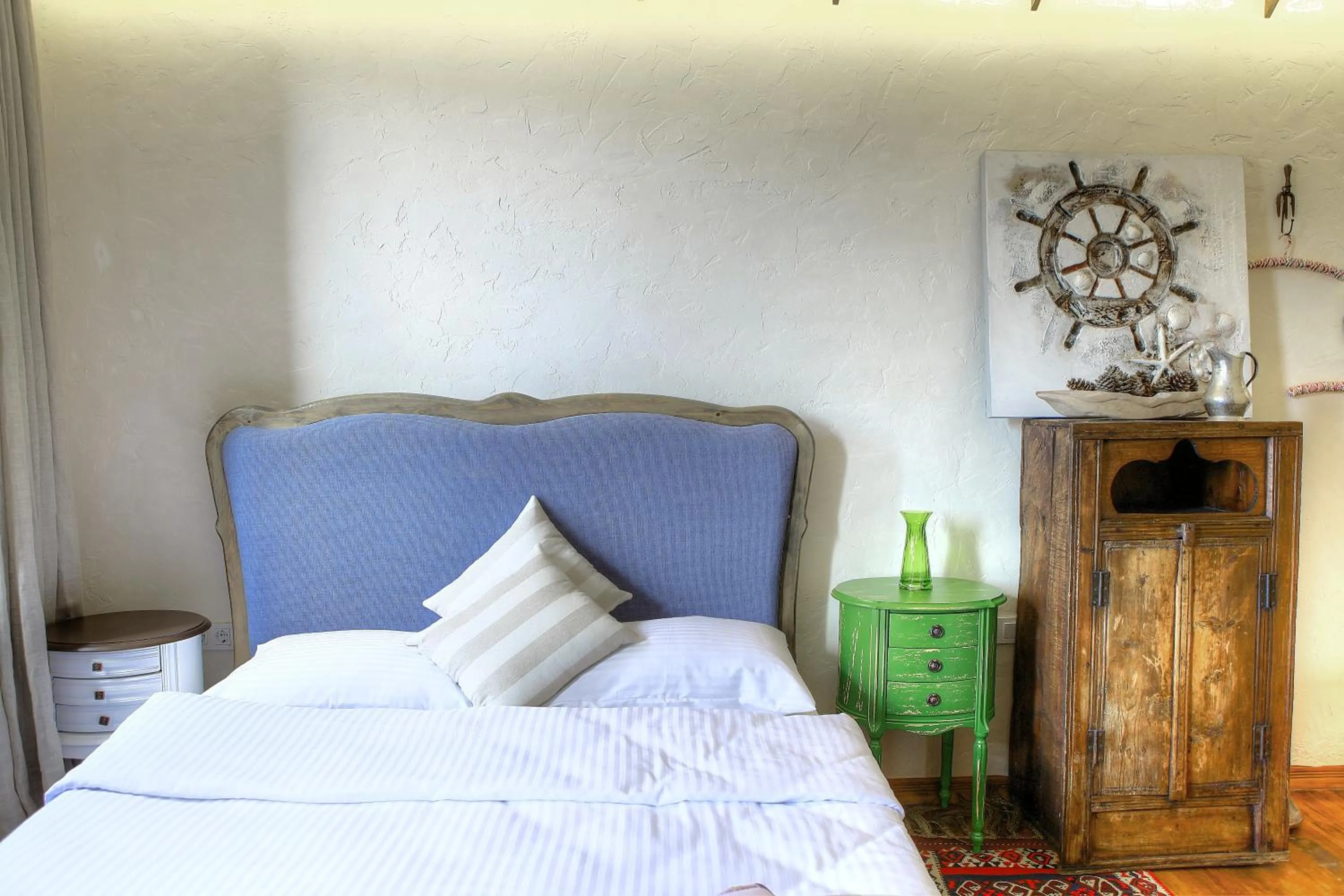 Decorative detail, Bed in Ibri Hotel