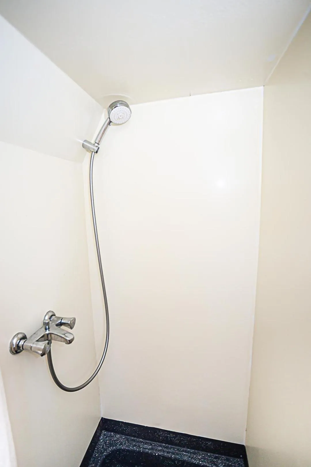 Shower in The Cabin @ MPS Noorderzon