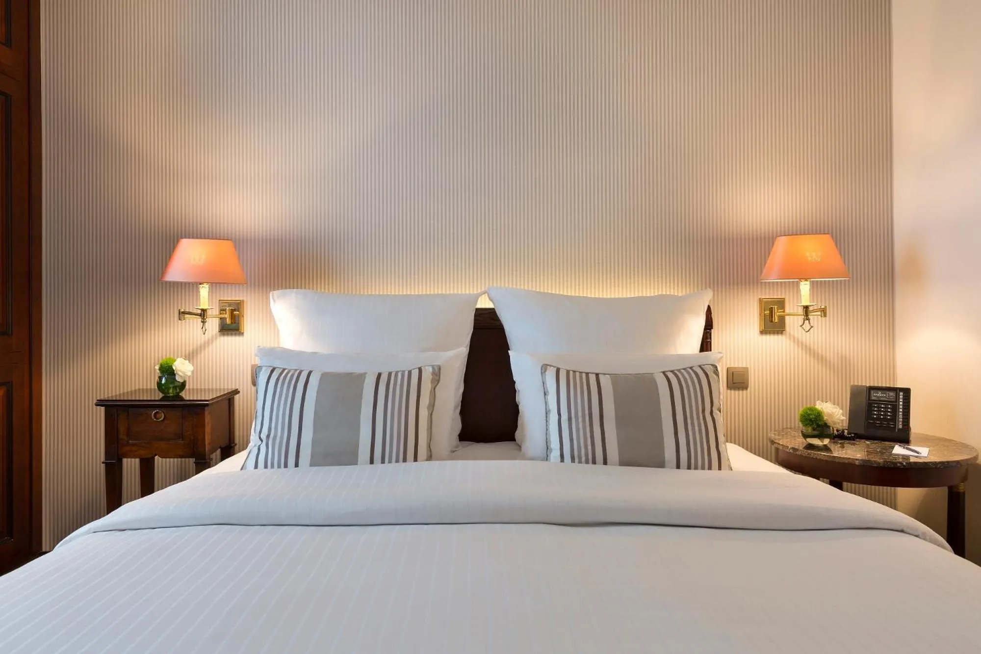 Bed in Warwick Grand-Place Brussels