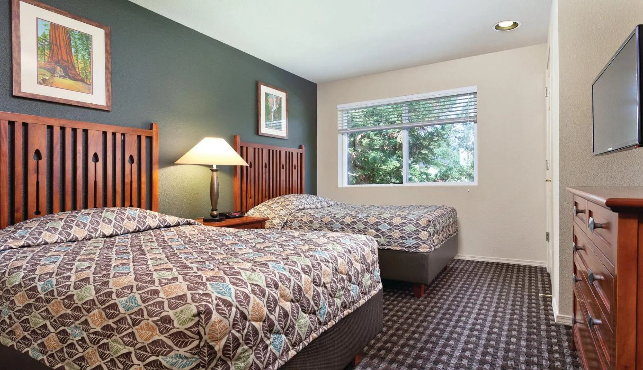 Photo of the whole room, Bed in WorldMark Bass Lake