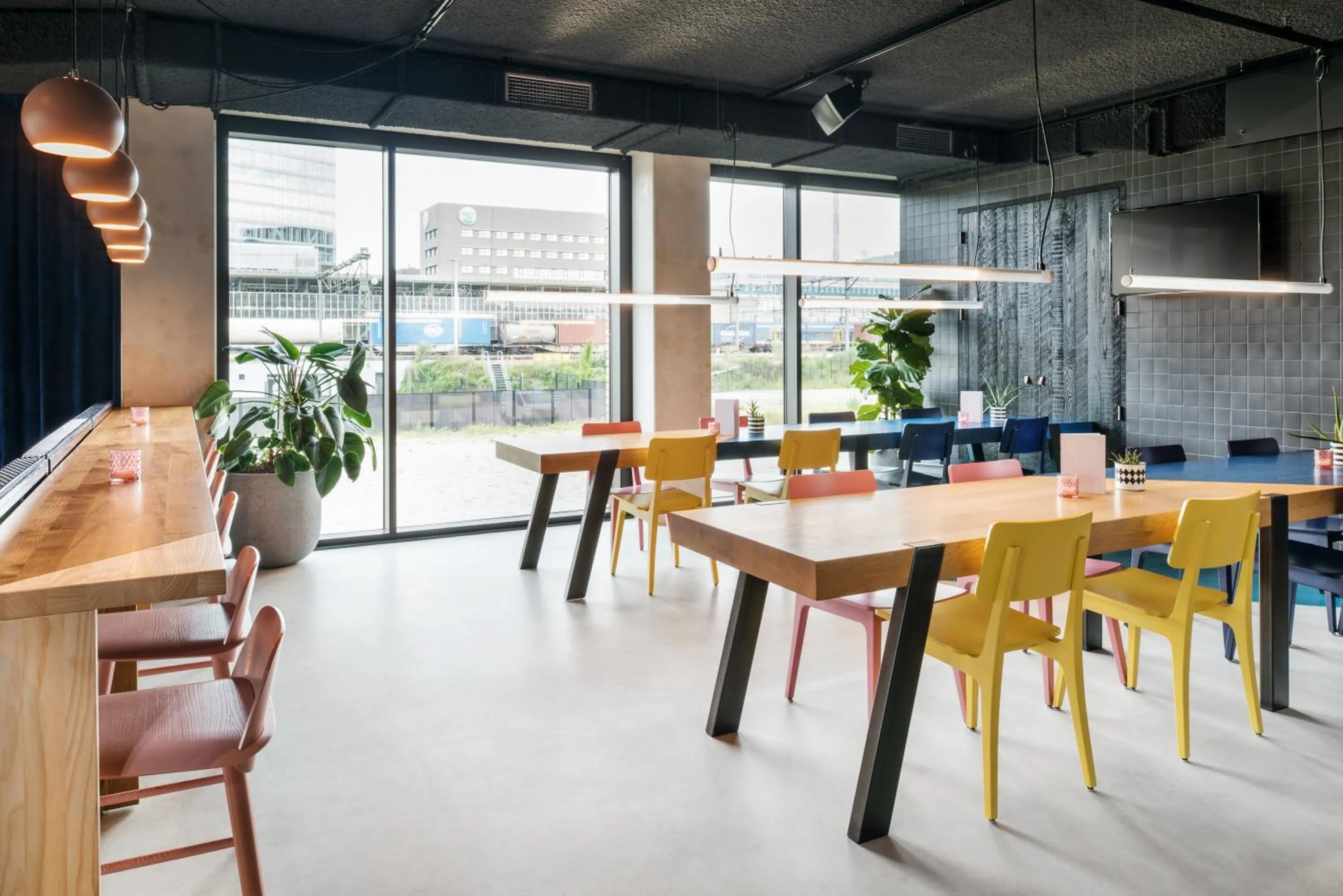 Restaurant/places to eat in The Social Hub Eindhoven