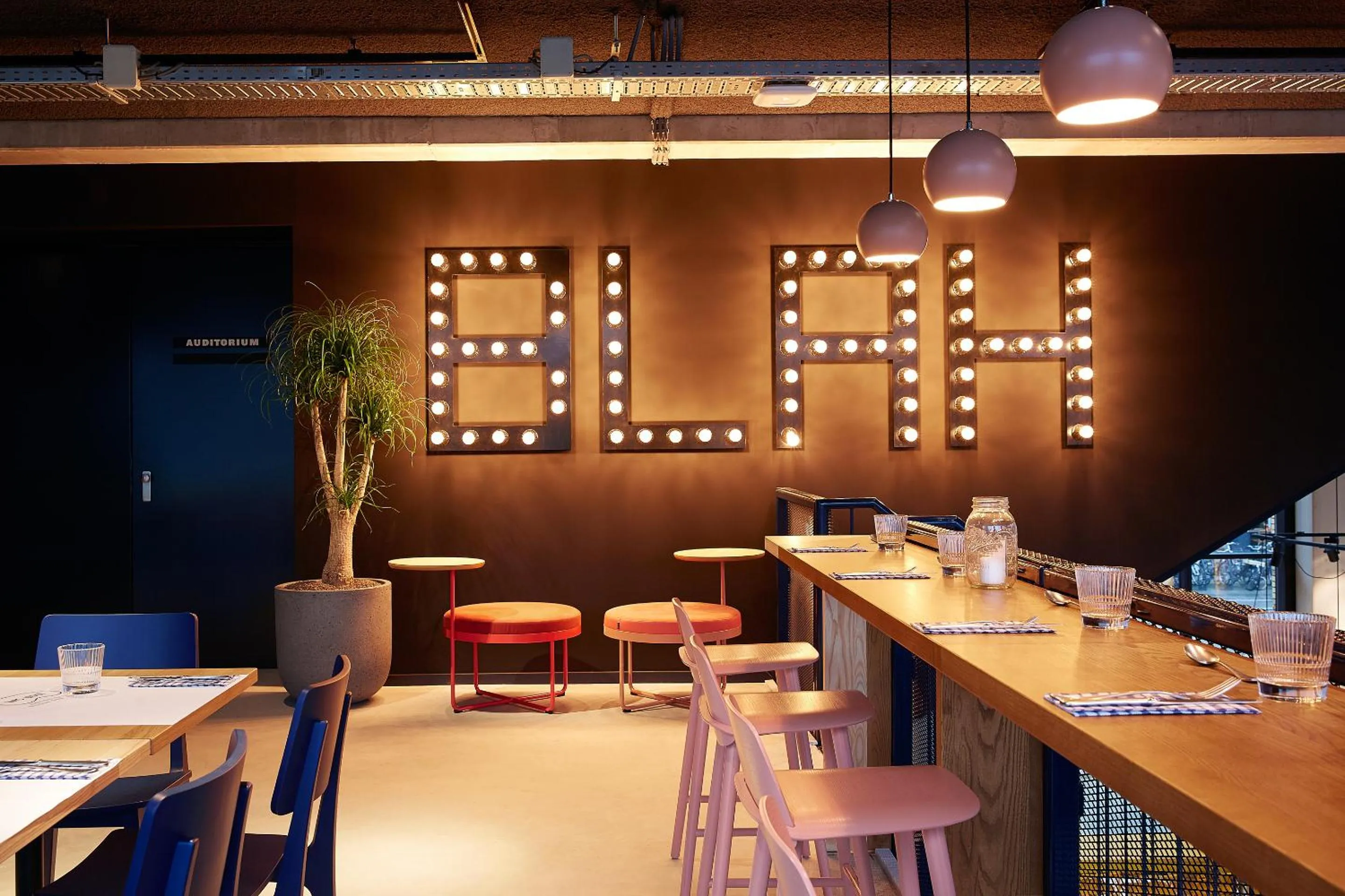 Restaurant/places to eat in The Social Hub Eindhoven