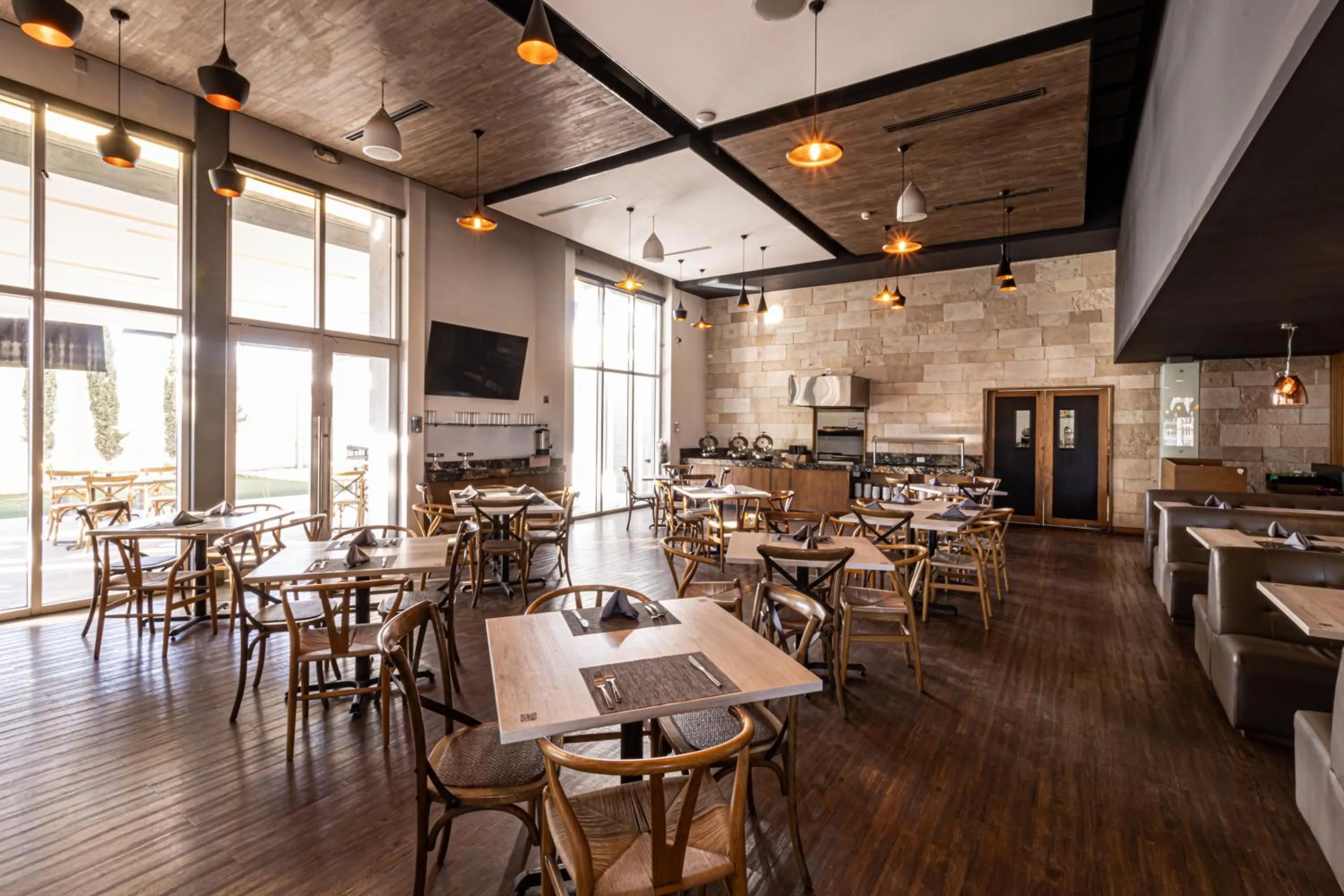 Restaurant/places to eat in TRYP by Wyndham San Luis Potosi Hotel & Suites