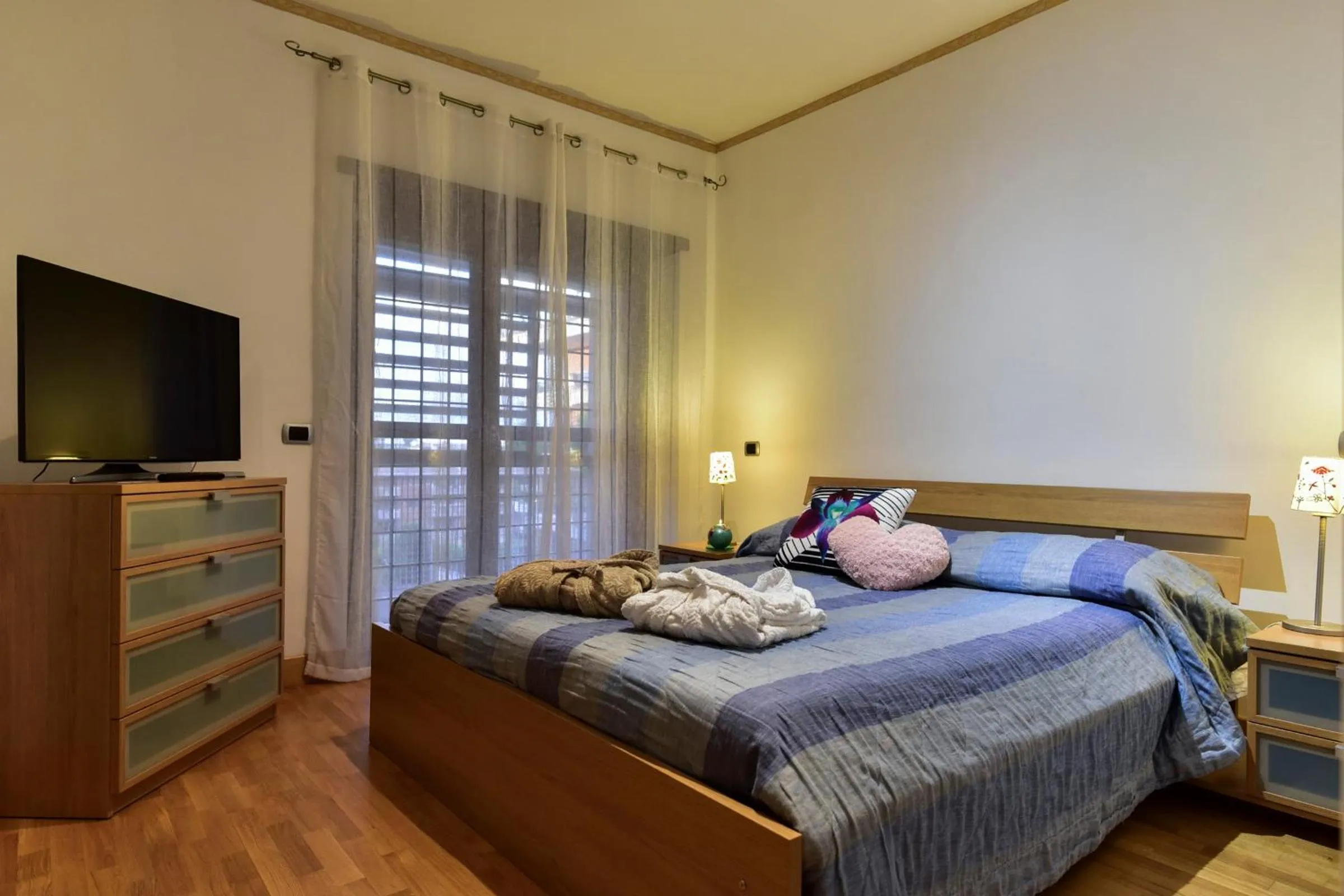 Decorative detail, Bed in Home Sorbara "Luxury Home"