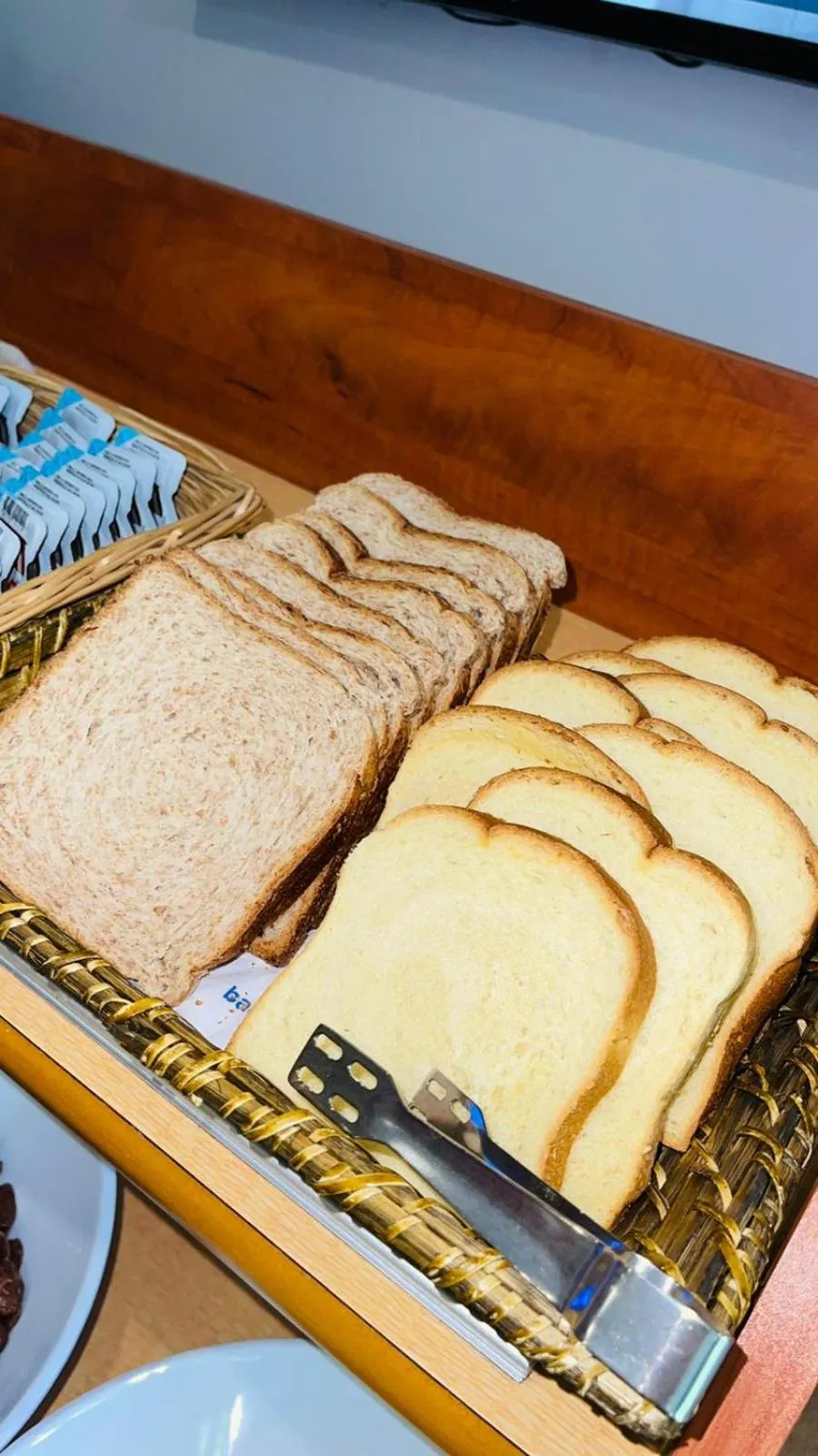 Breakfast in initial by balladins Saint-Quentin / Gauchy