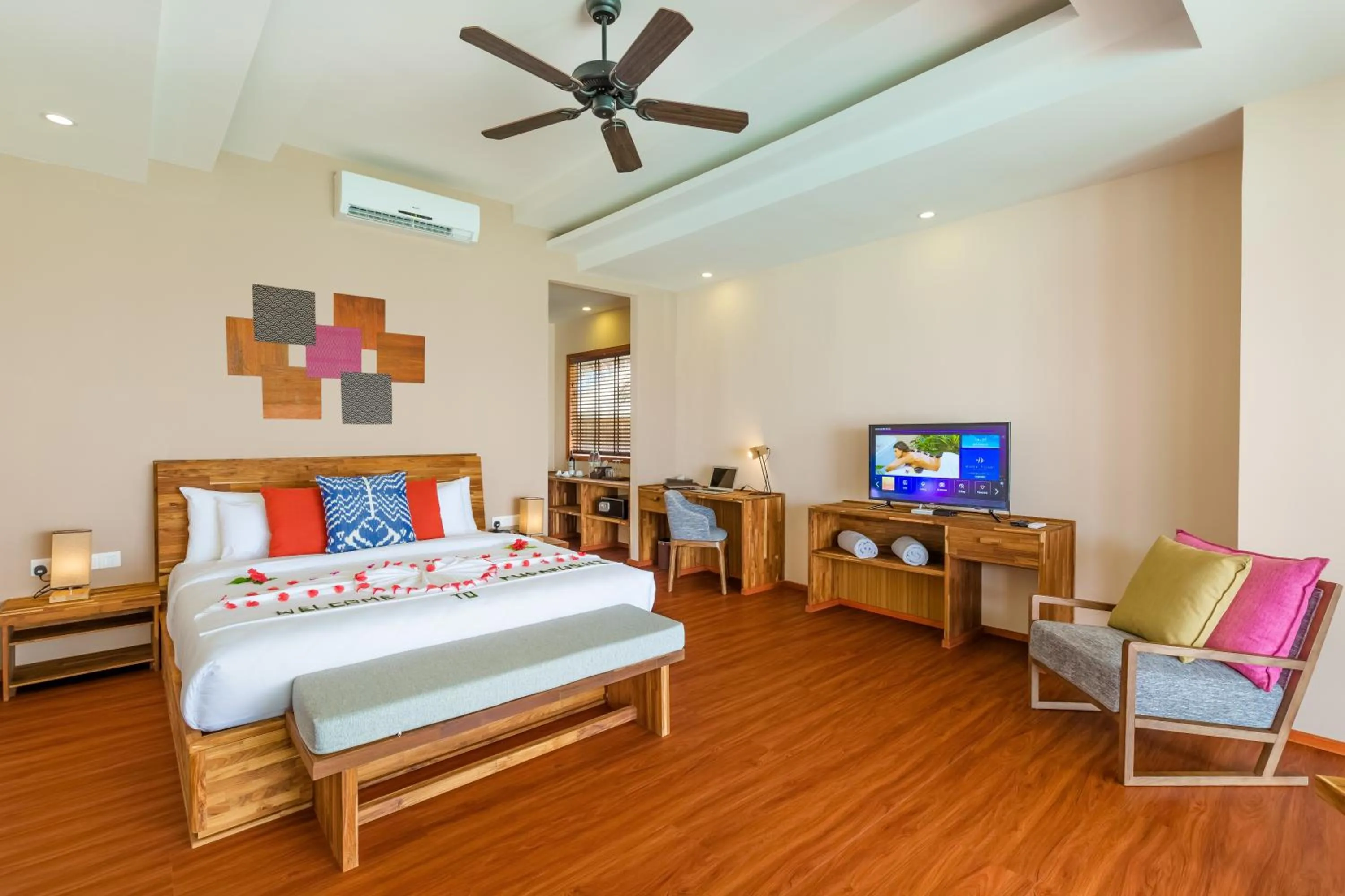 Photo of the whole room, Bed in Kudafushi Resort & Spa