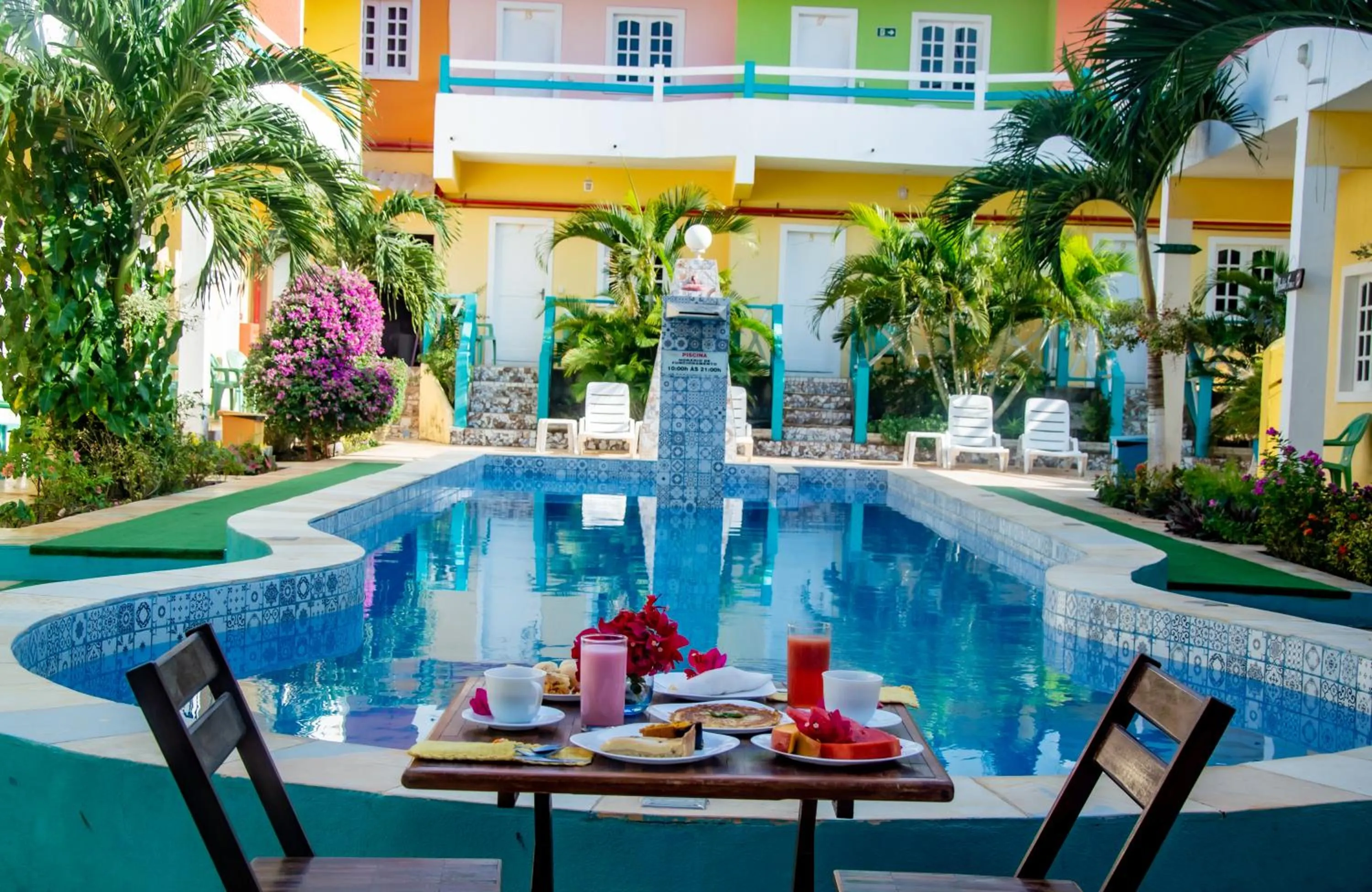 Swimming pool in Pousada Angelica