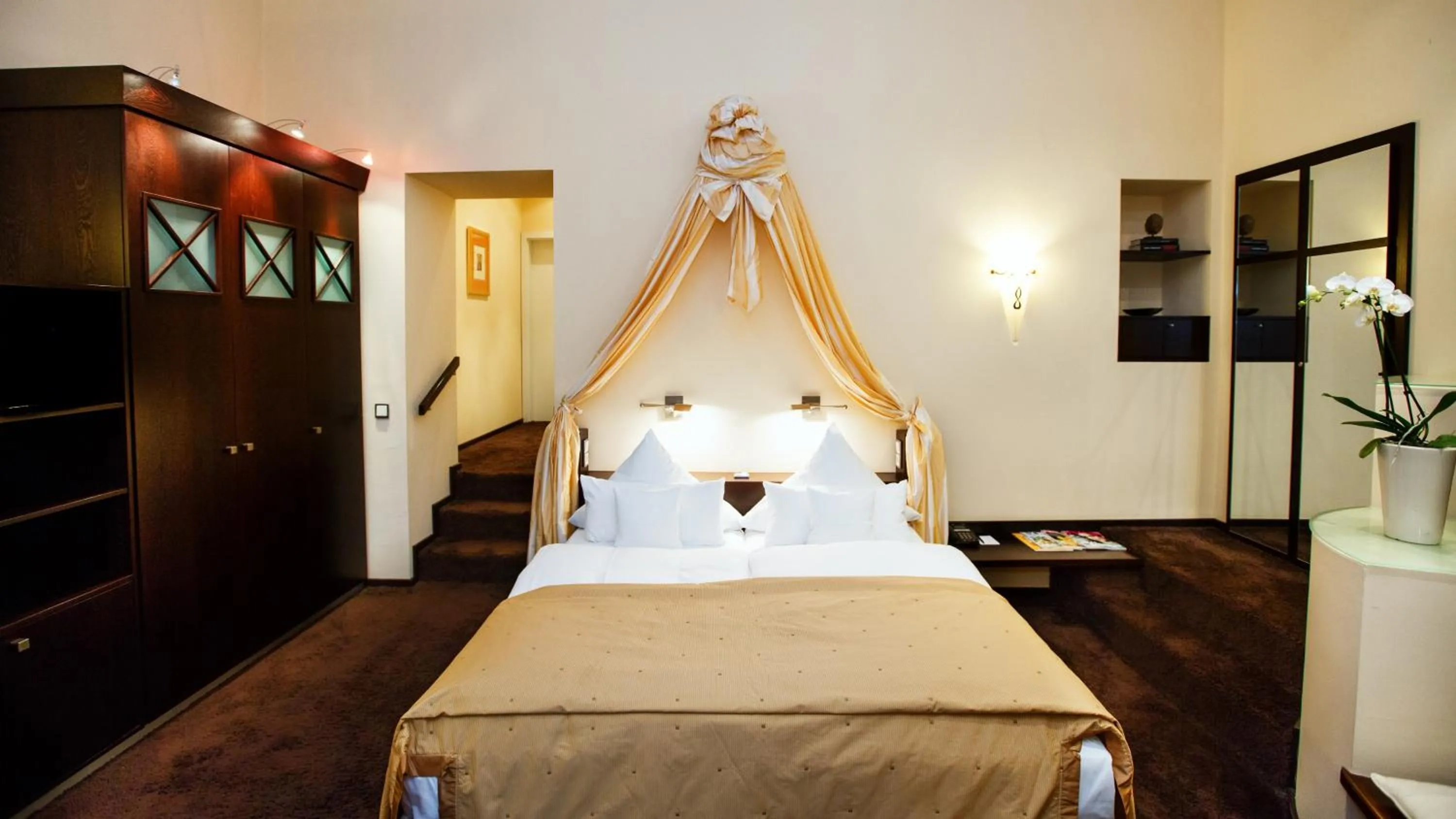 Bed in Burg & Gästehaus by Schwarzenstein