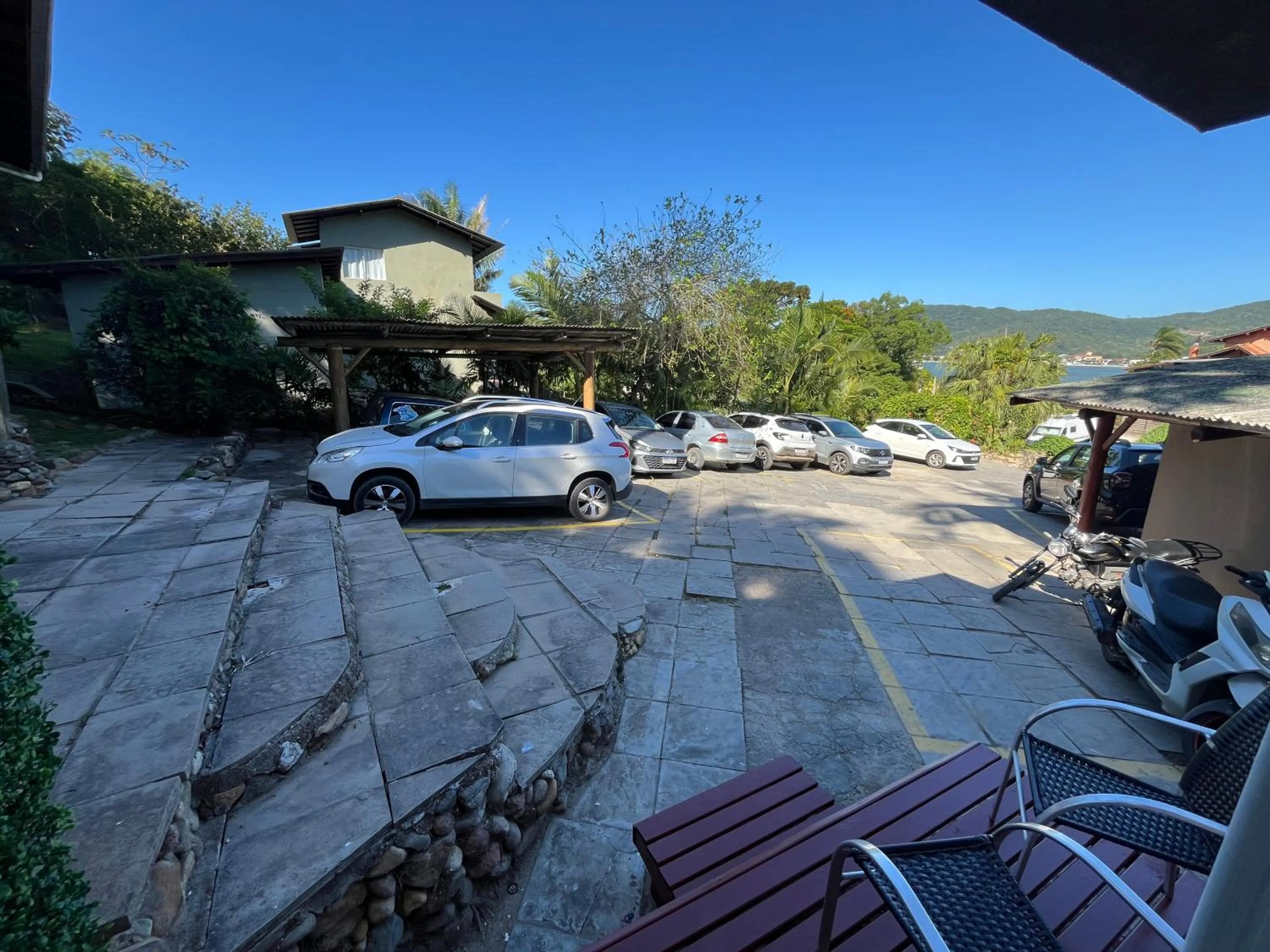 Parking in Pousada Nosso Bosque