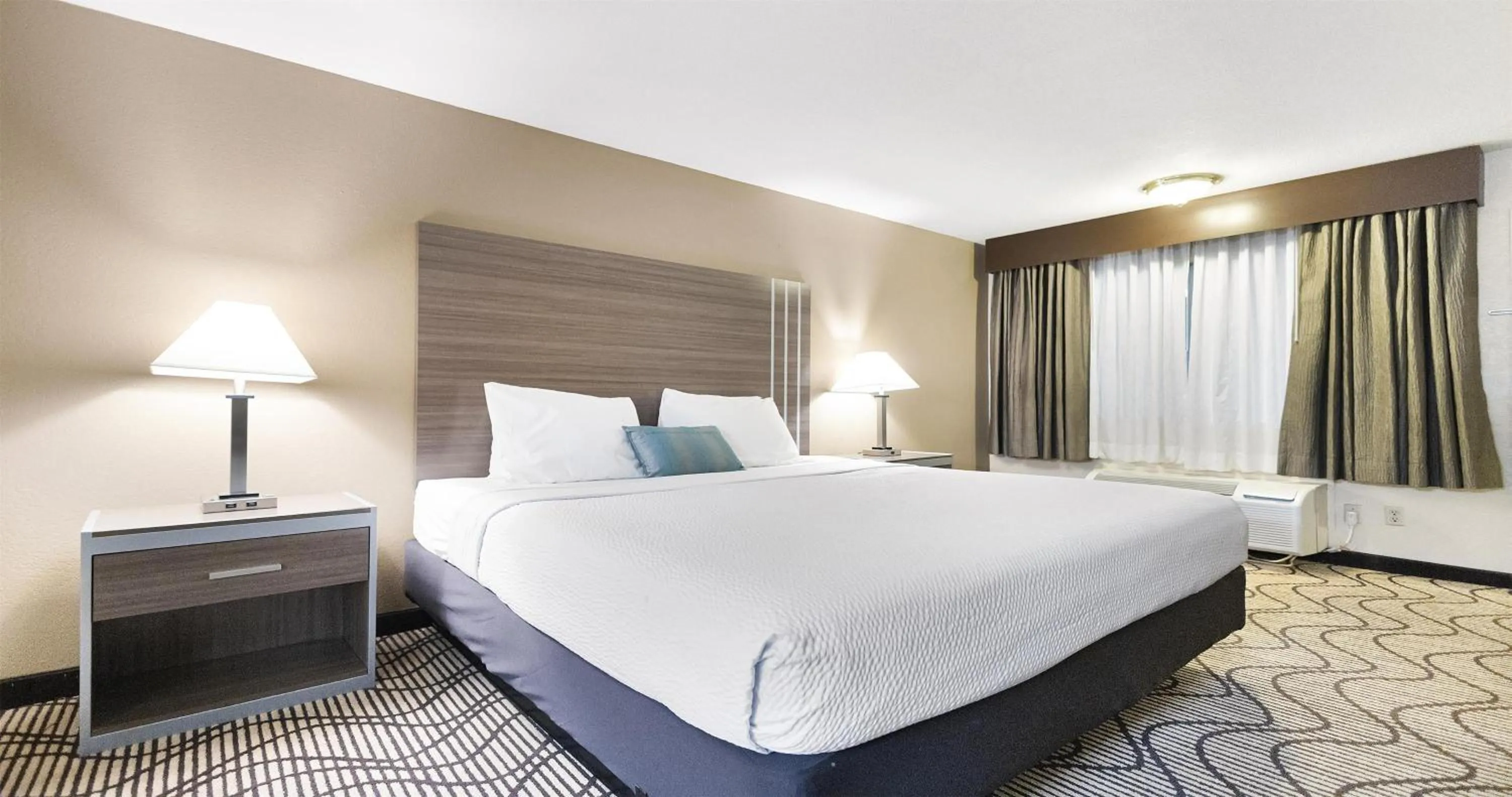 Bedroom, Bed in SureStay Plus Hotel by Best Western Sacramento North