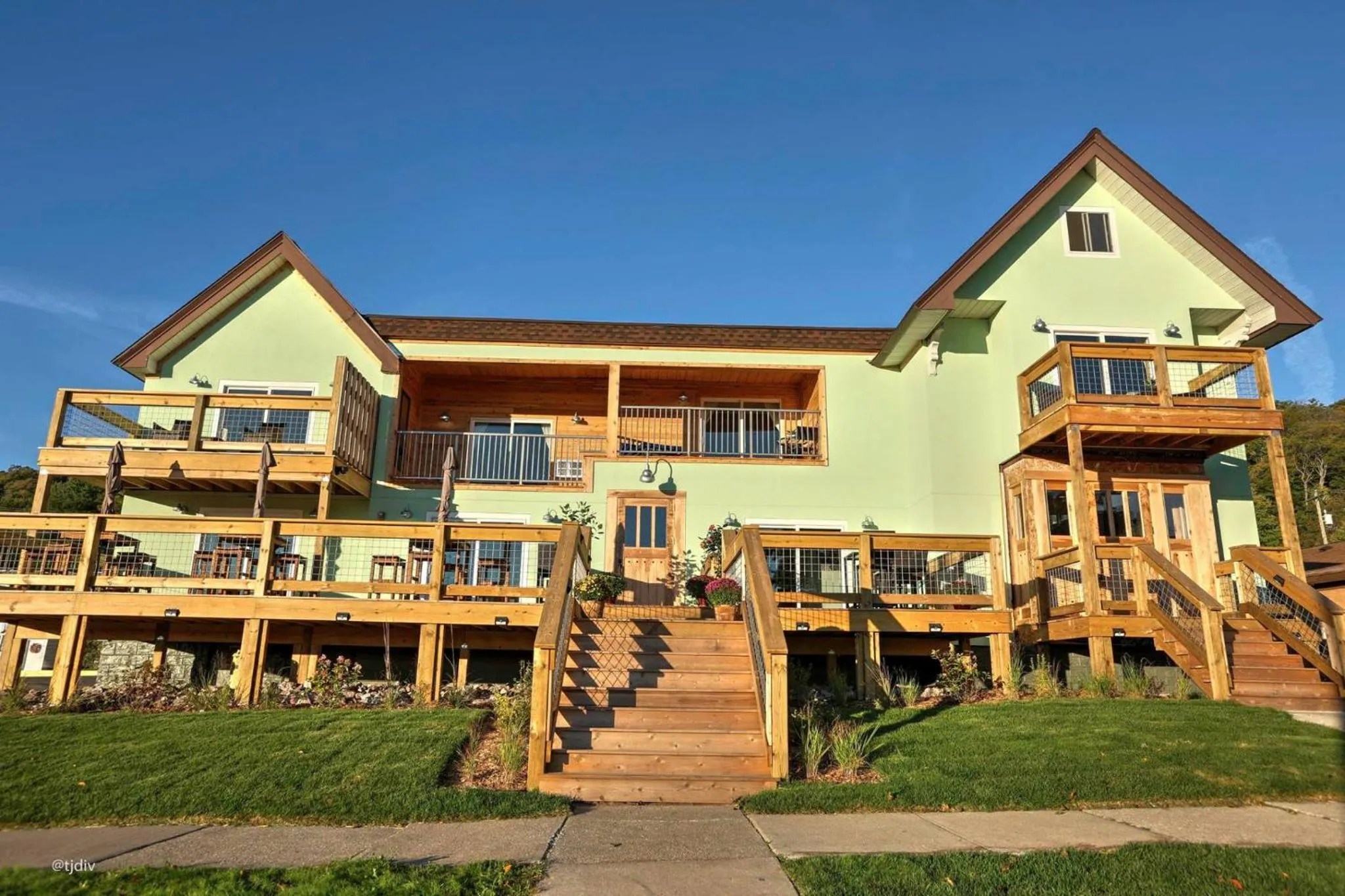 Facade/entrance in Roam Inn