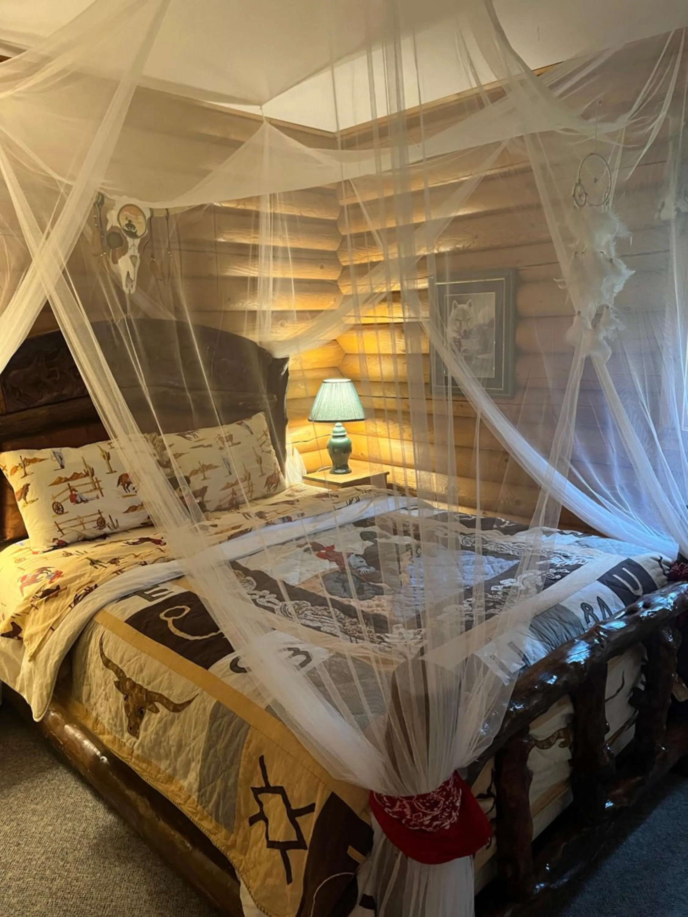 Bed in Montana Hill Guest Ranch