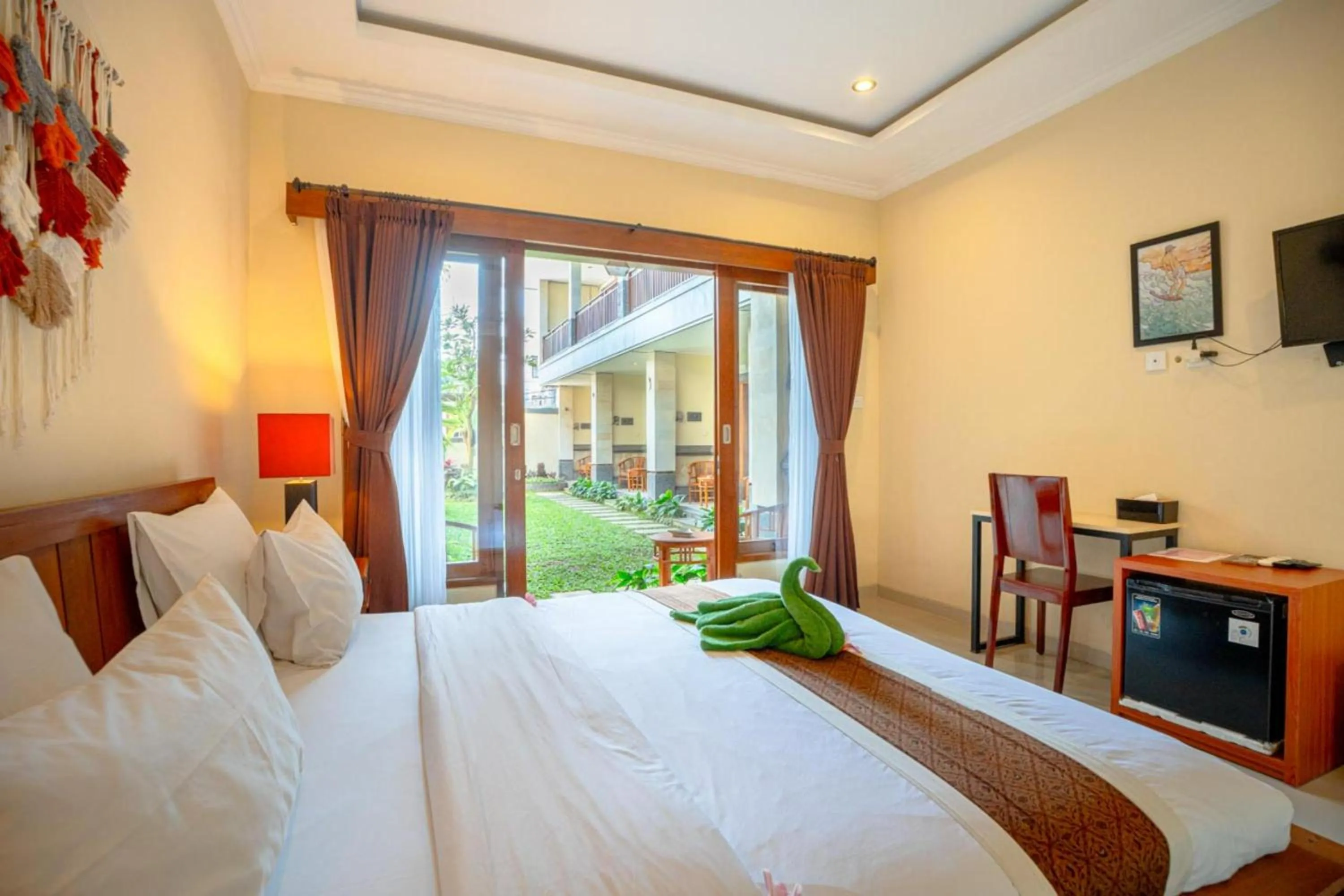 Bed in Sakura Guest House