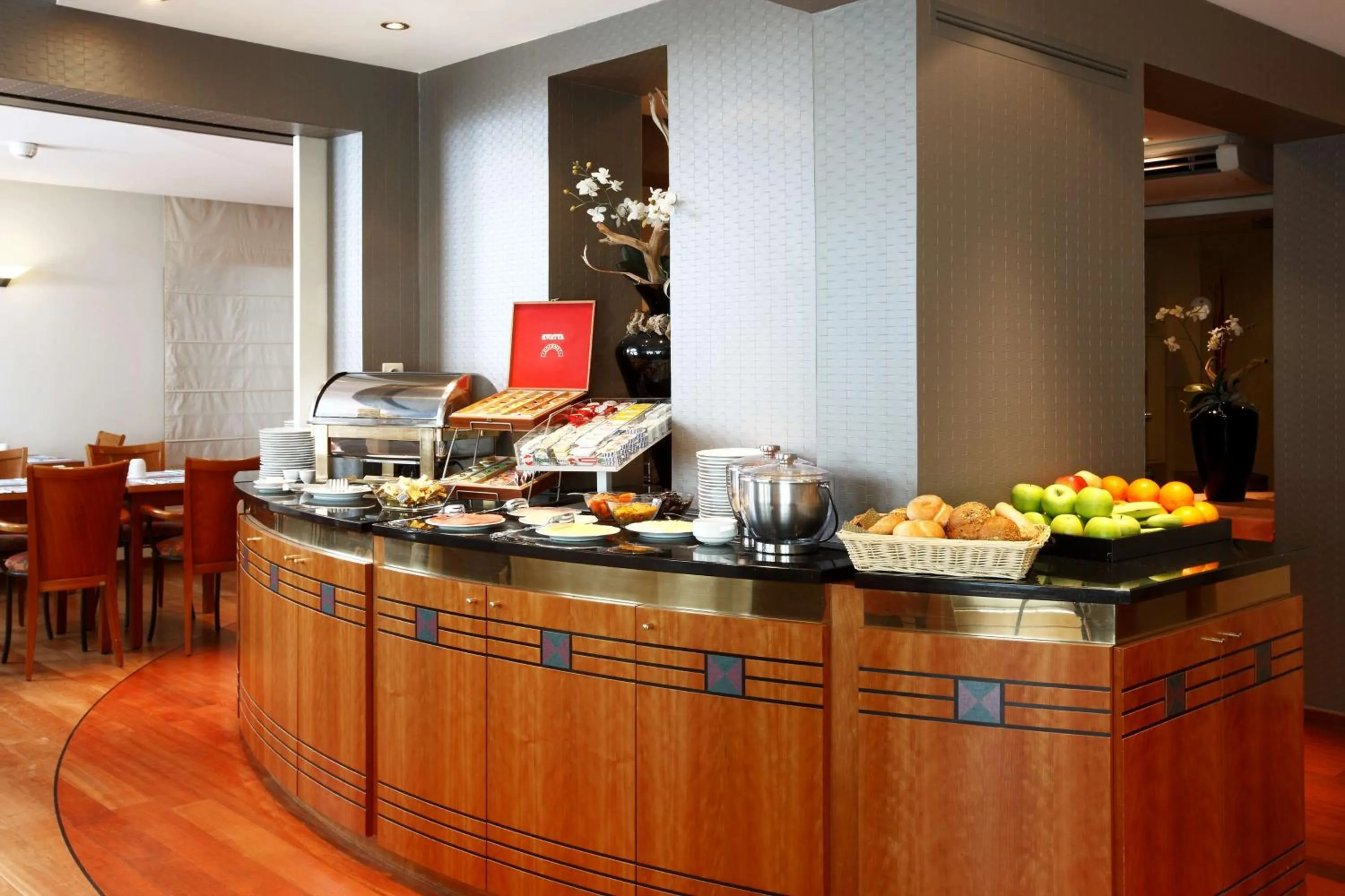 Restaurant/places to eat in NH Mechelen