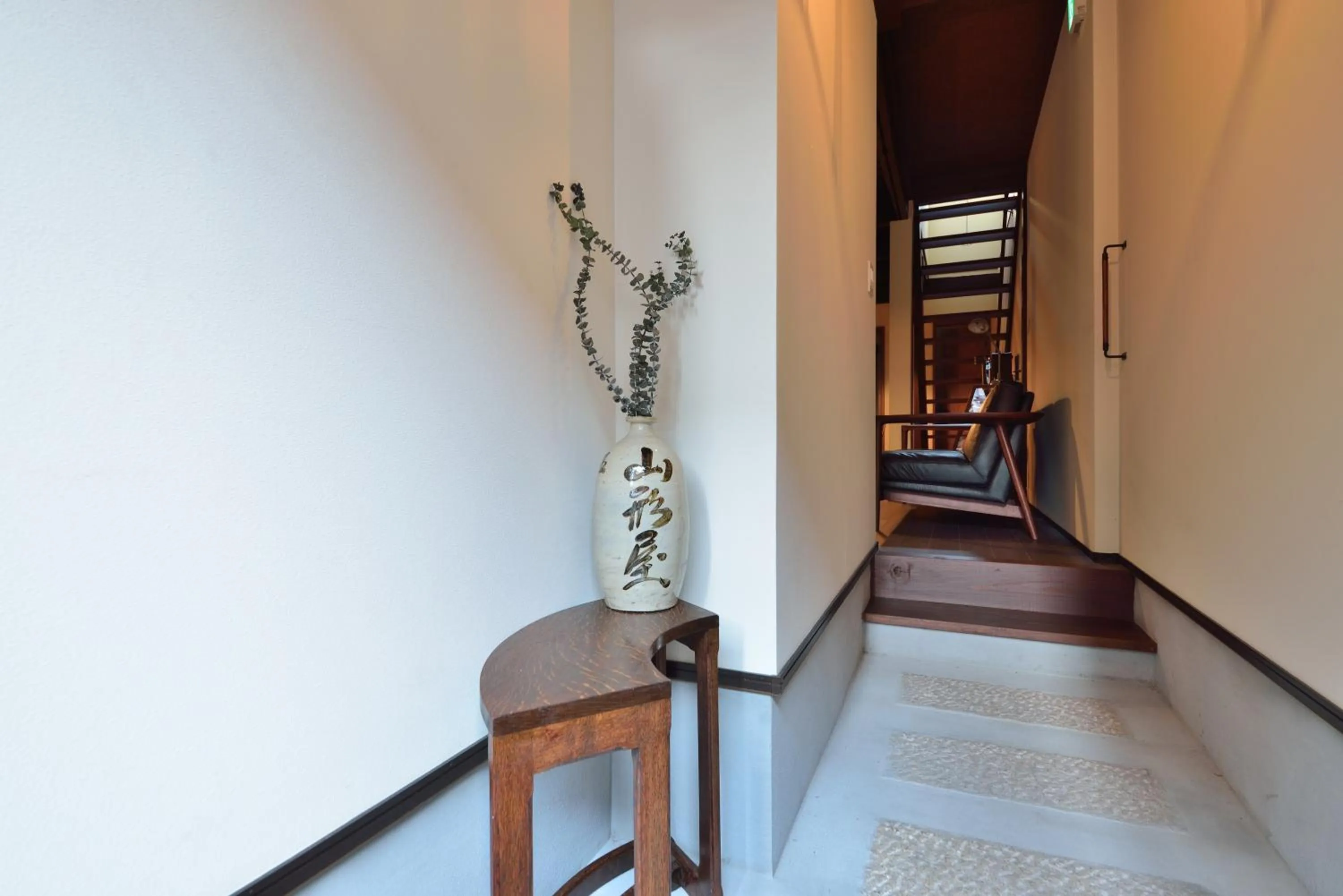 Facade/entrance in Takeya Gojo