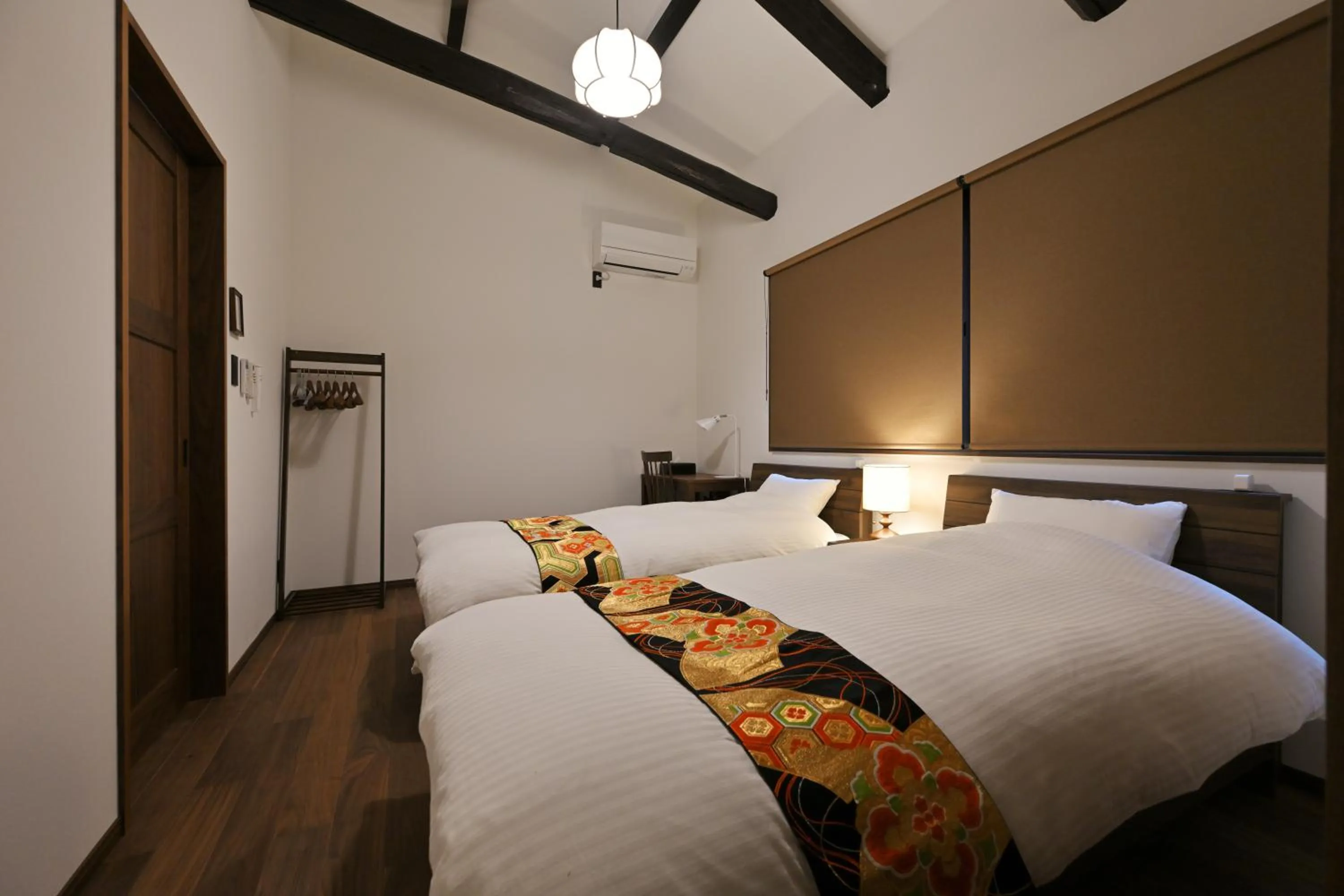 Bedroom, Bed in Takeya Gojo