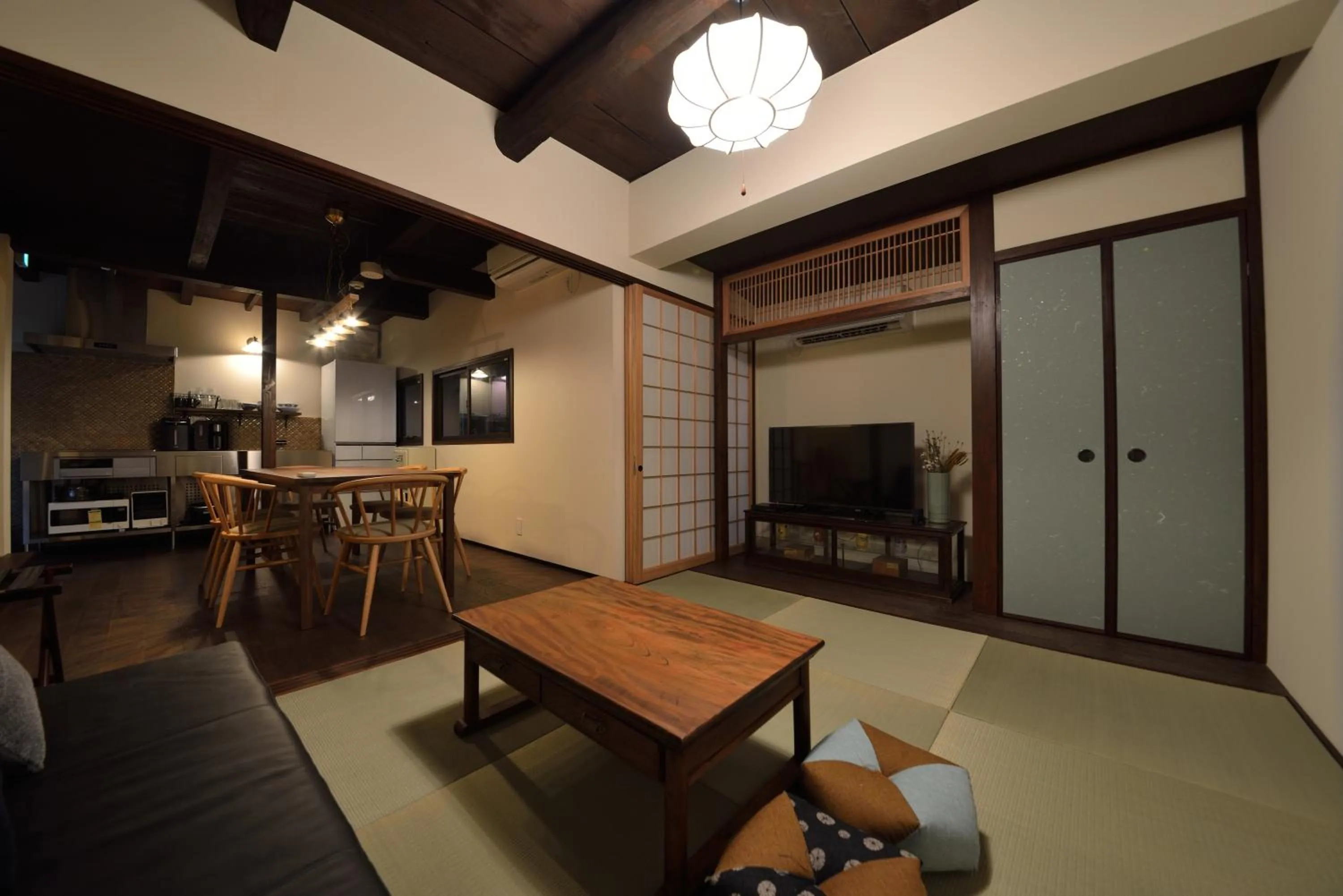 Living room in Takeya Gojo