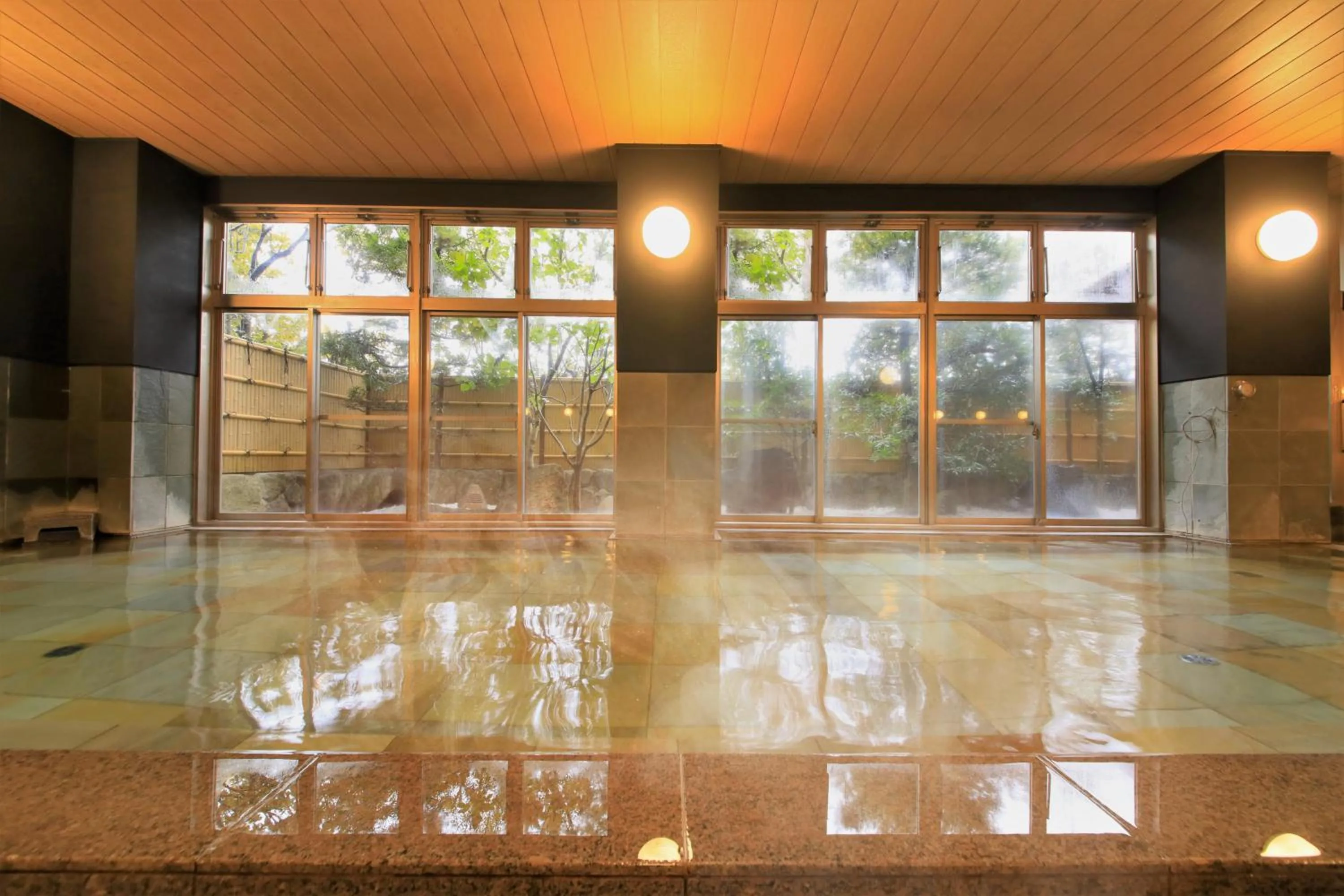 Hot Spring Bath in Yutorelo Yamaga