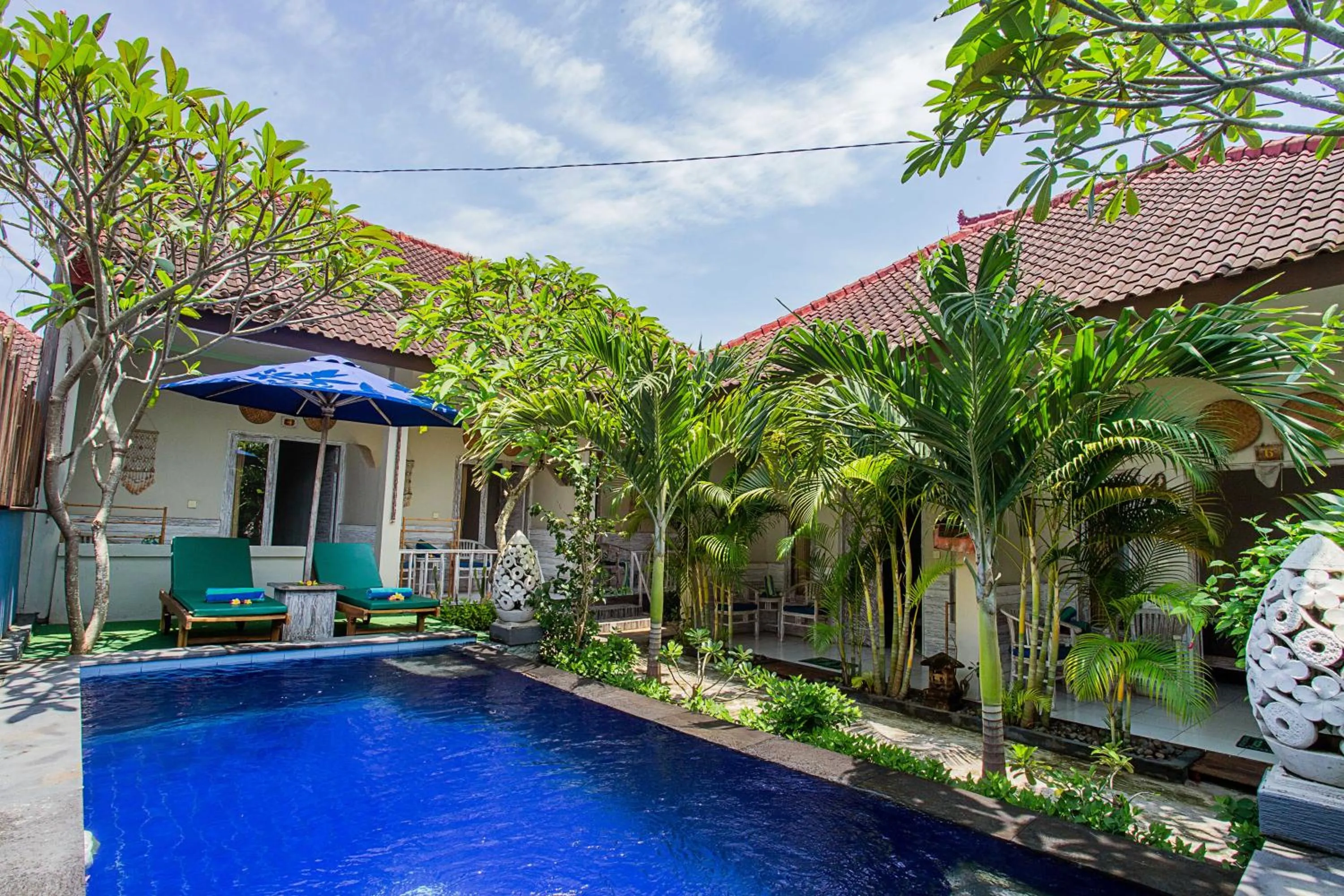 Swimming pool in Naturale Guest House