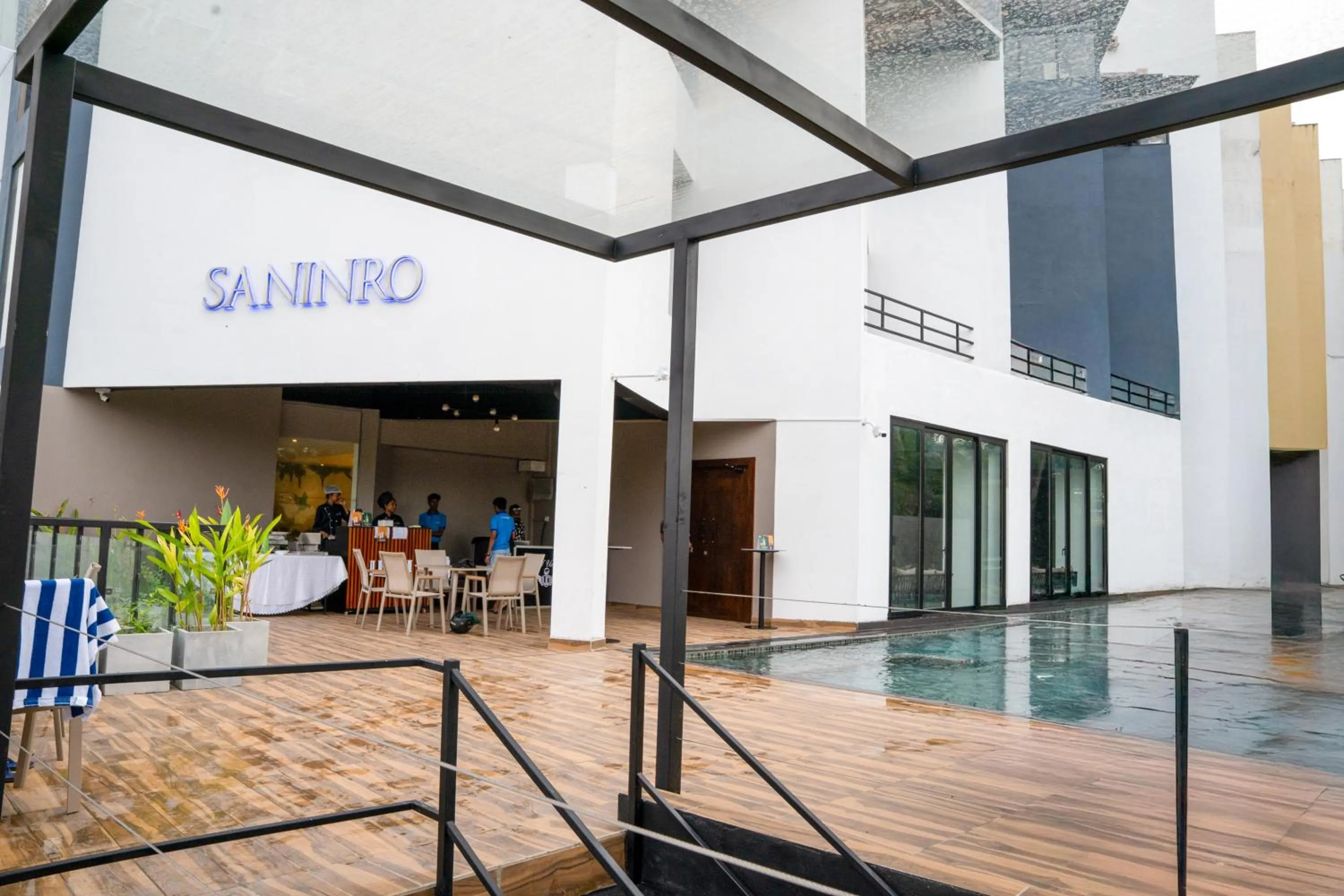 Property building in Saninro Hotel - Ragama