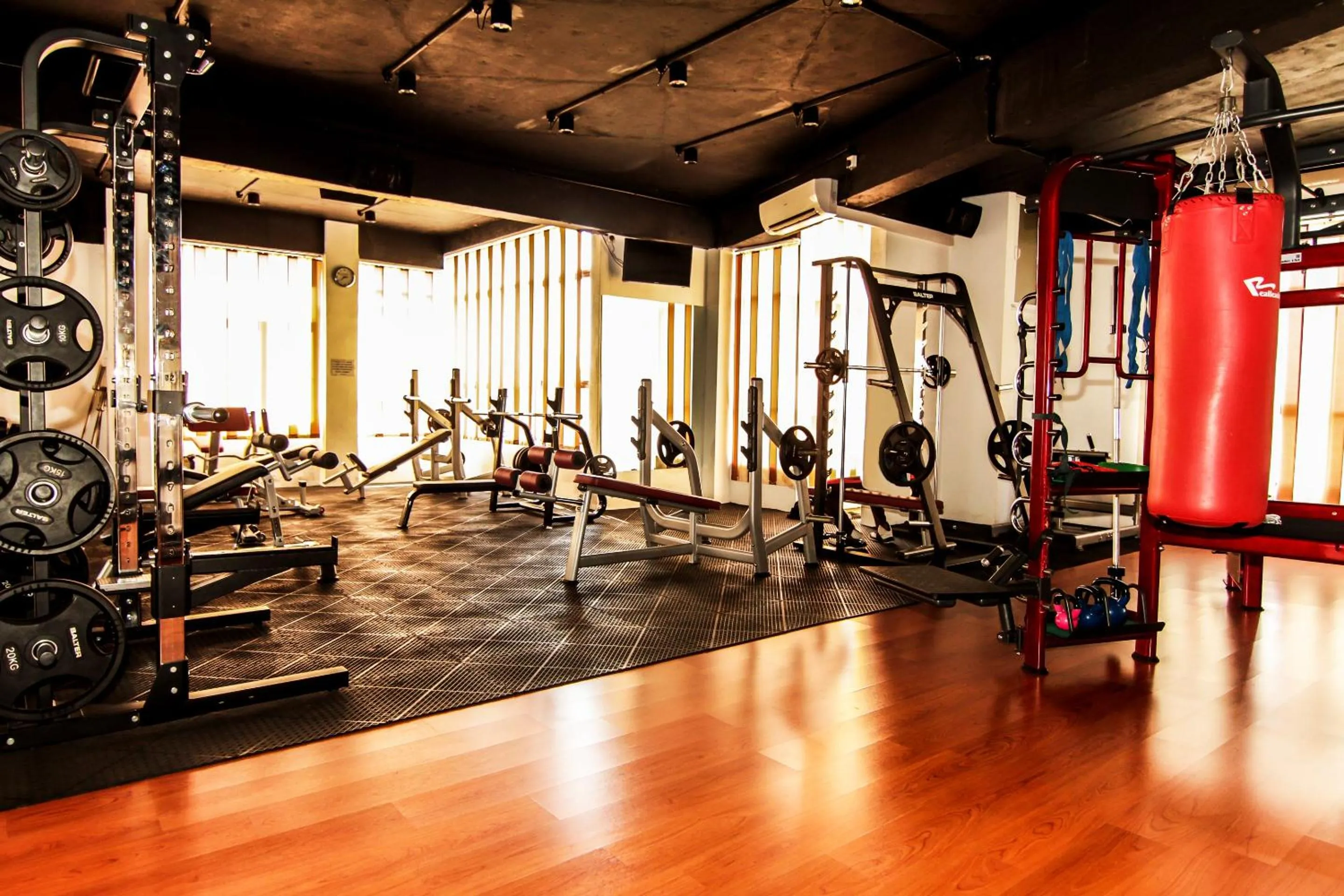 Fitness centre/facilities in Saninro Hotel - Ragama