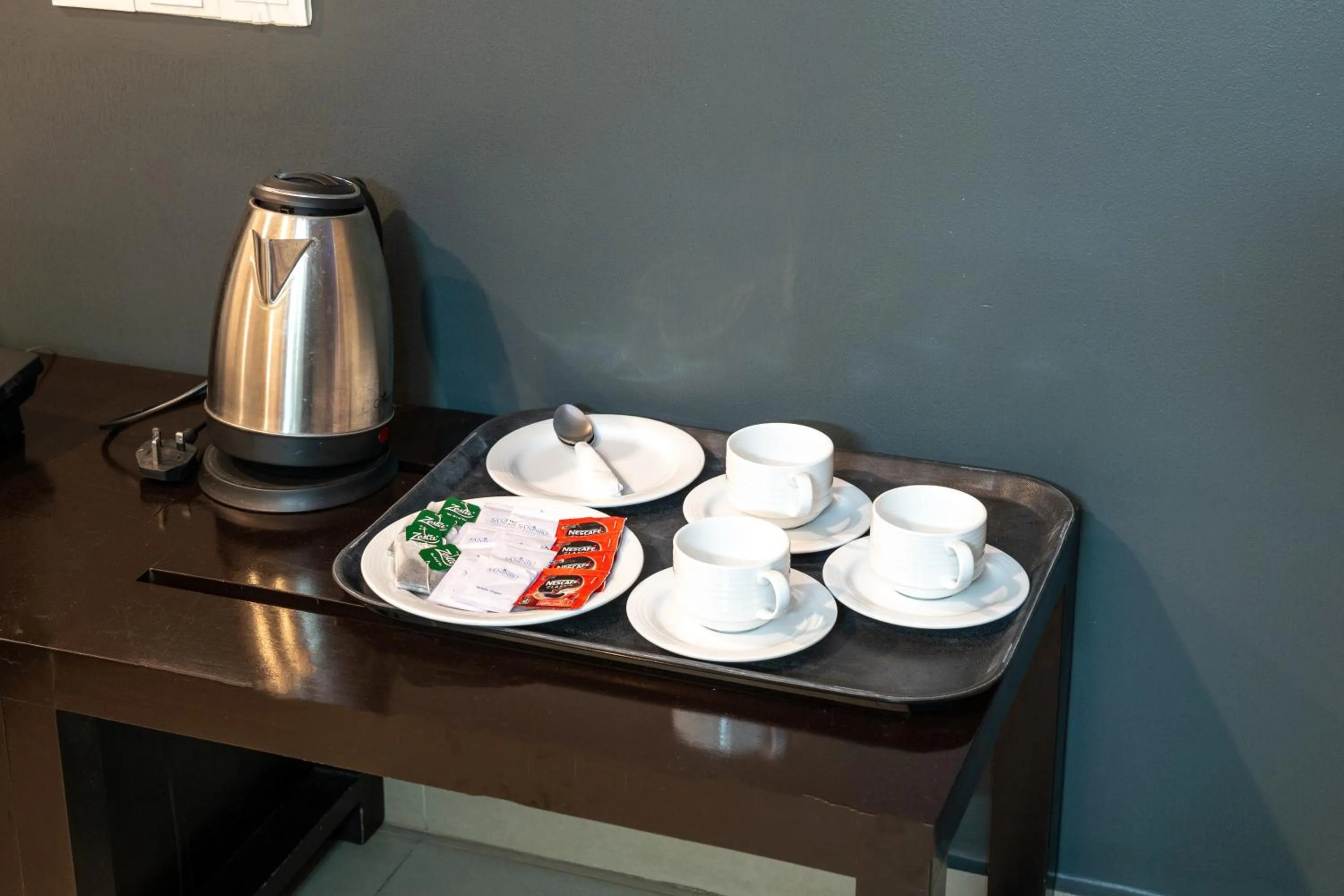 Food and drinks in Saninro Hotel - Ragama