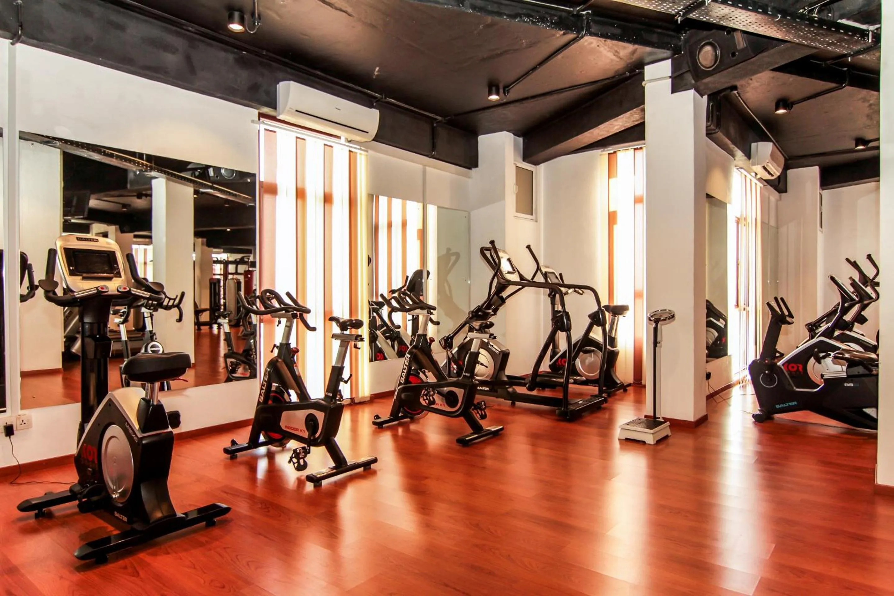 Fitness centre/facilities in Saninro Hotel - Ragama