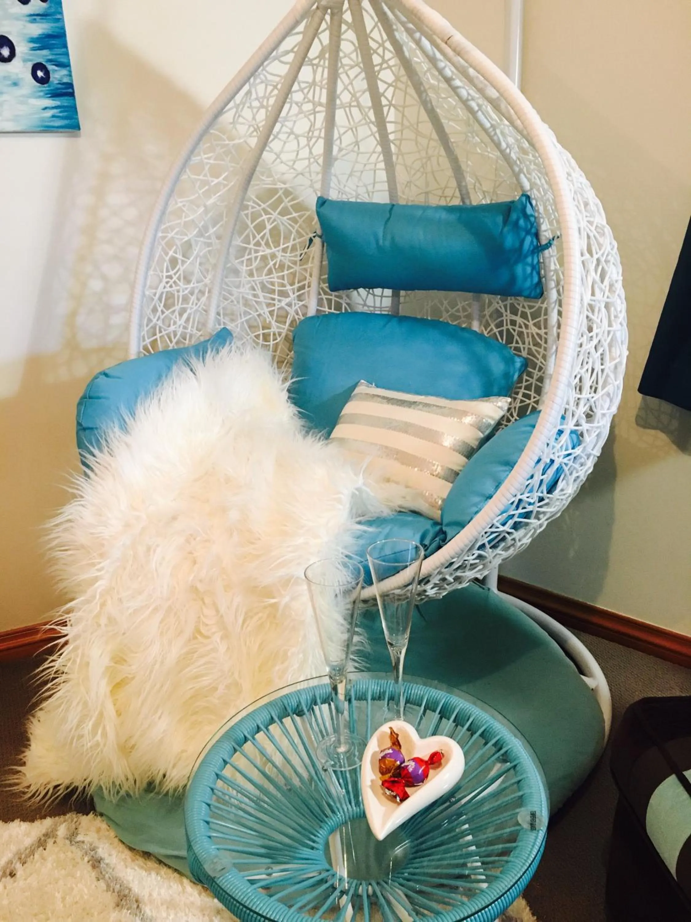 Seating area in Breakfast at Tiffanys