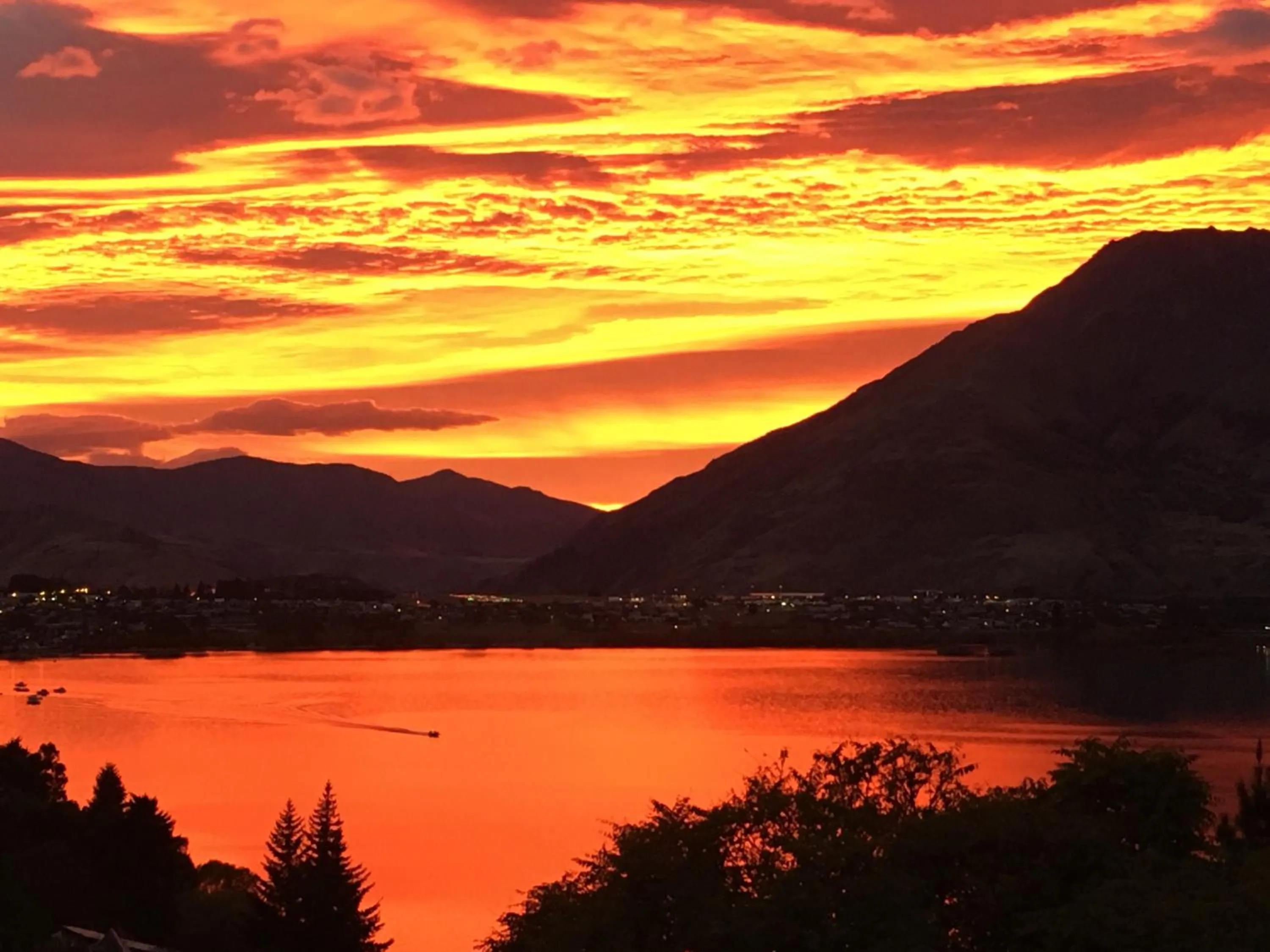 Mountain view in Breakfast at Tiffanys