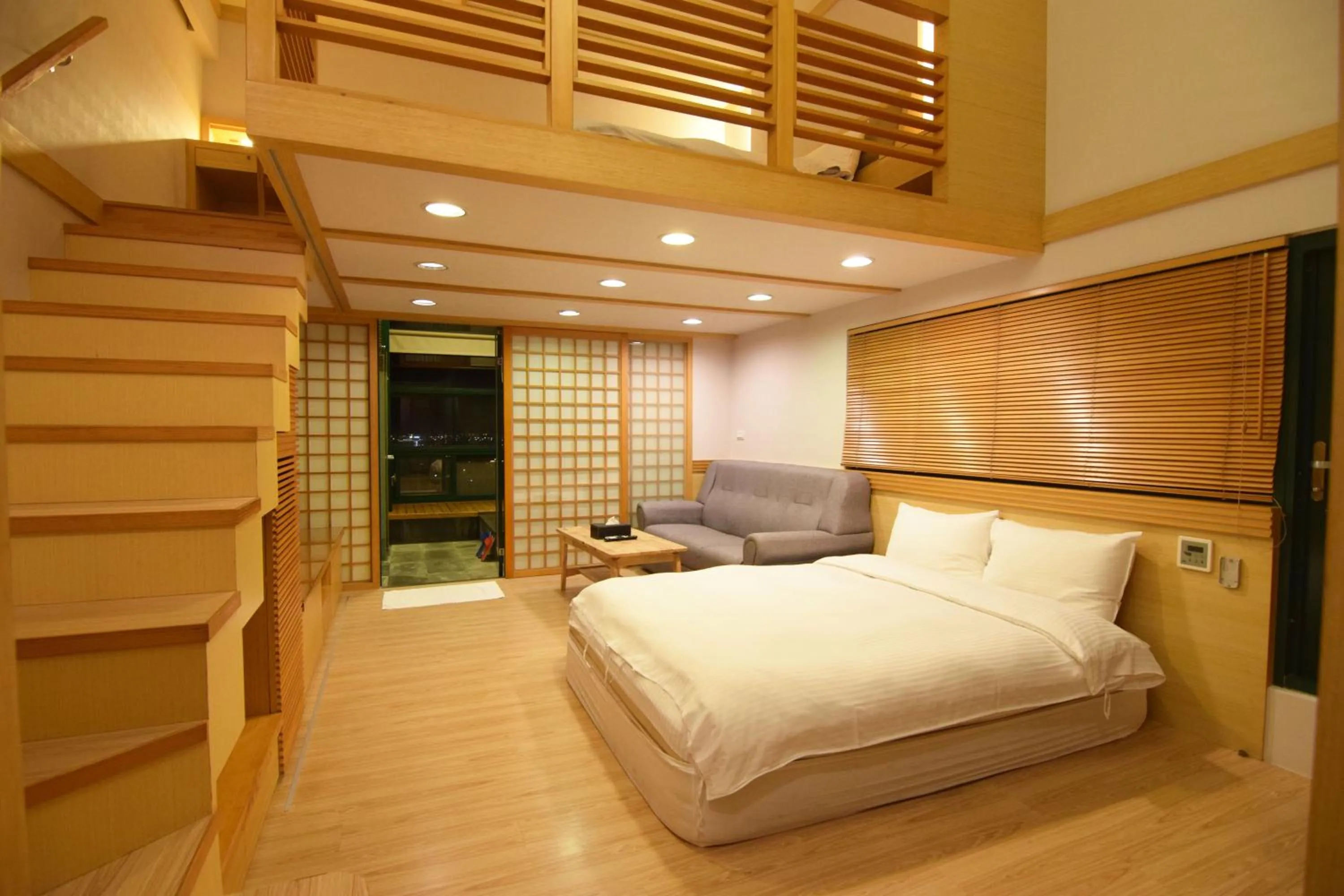 Bed in No. 21 Jiaoxi Hot Spring Homestay