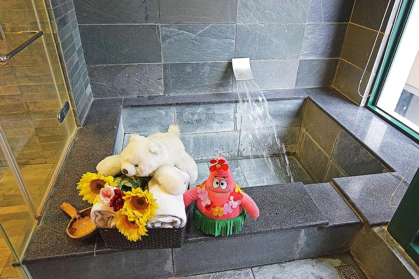 No. 21 Jiaoxi Hot Spring Homestay