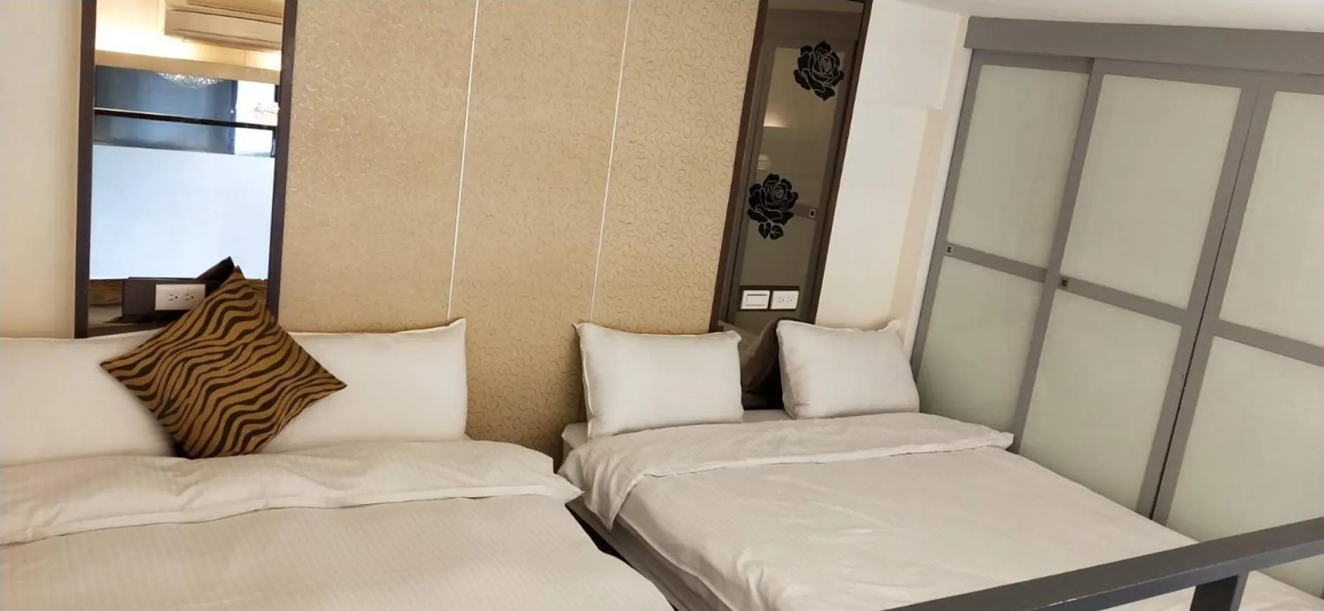 Bed in No. 21 Jiaoxi Hot Spring Homestay