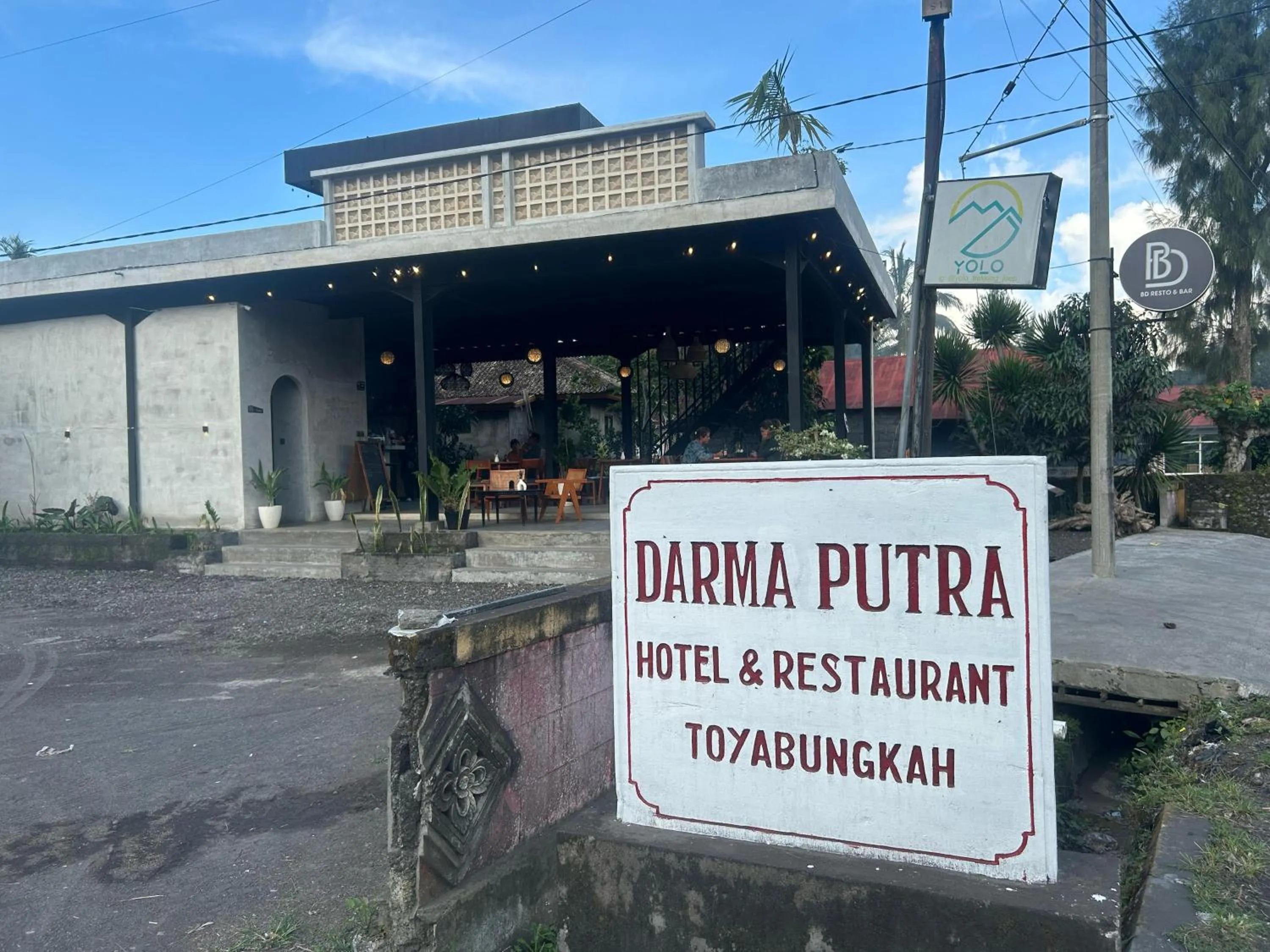 Darma Putra Hotel