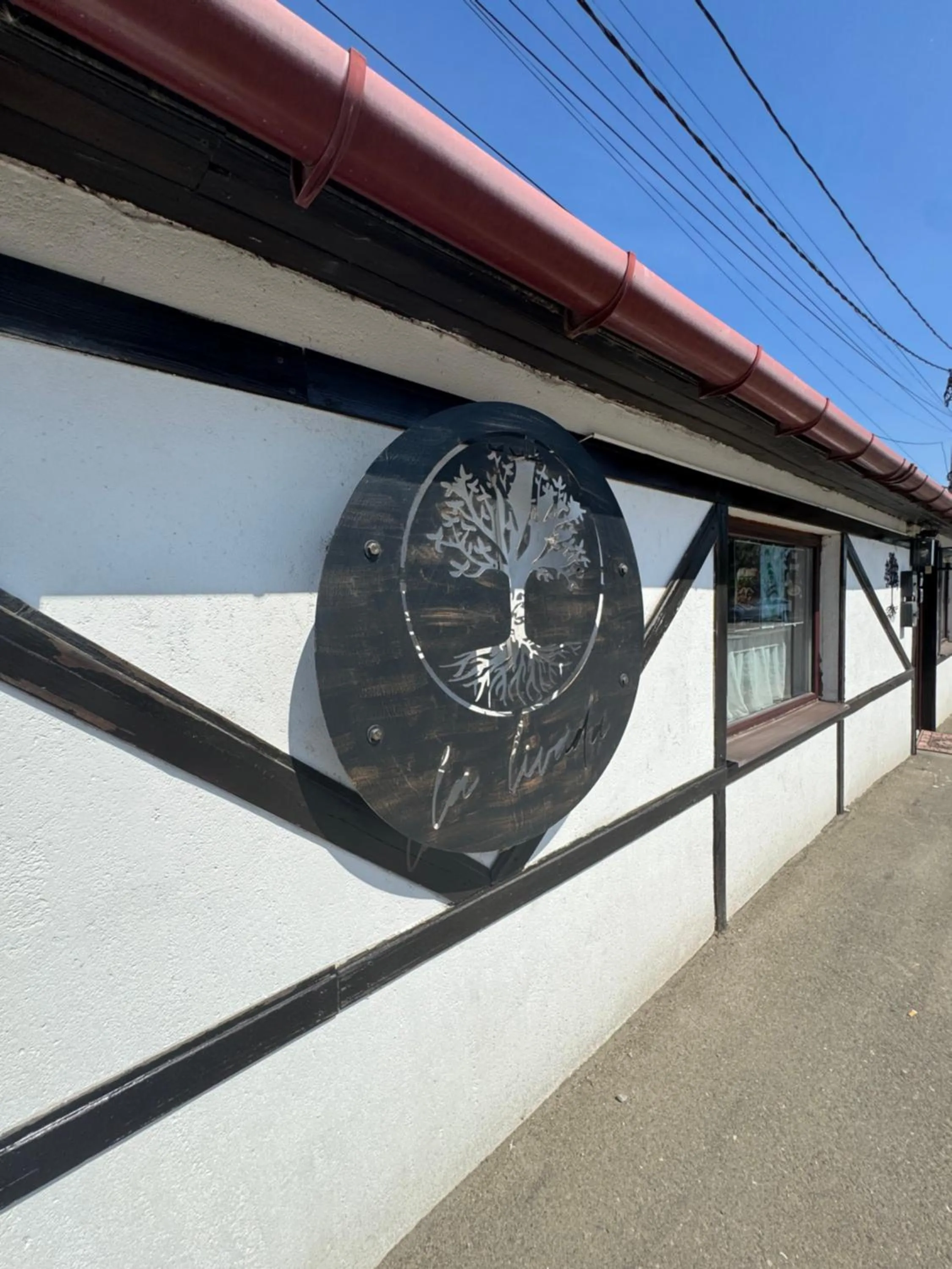 Facade/entrance in La Livada