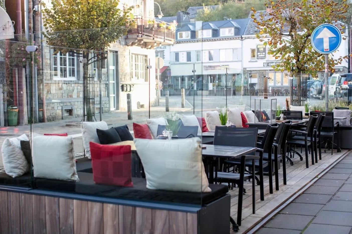 Restaurant/places to eat in Hotel du Commerce