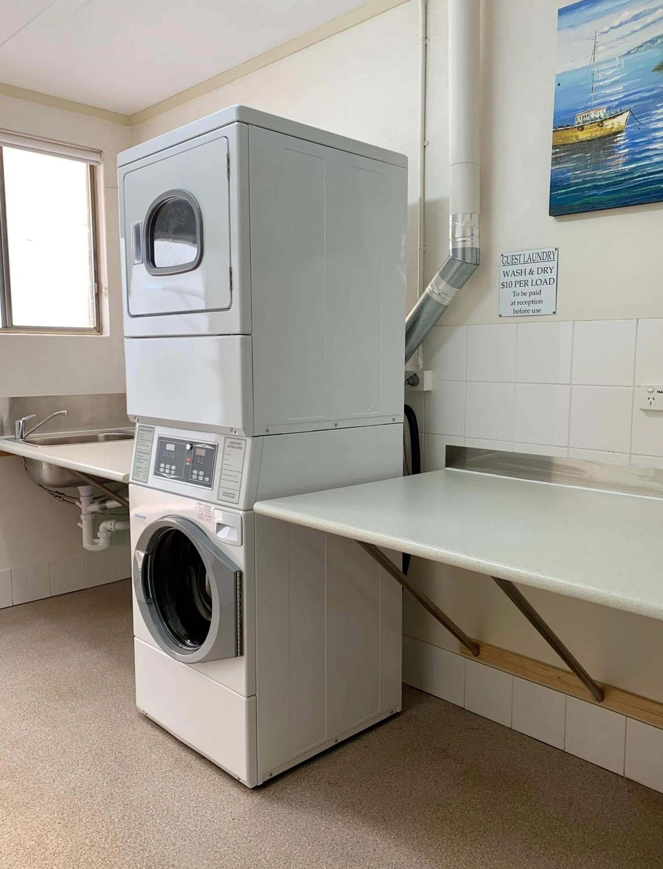 Kitchen or kitchenette in Central Motel Mildura