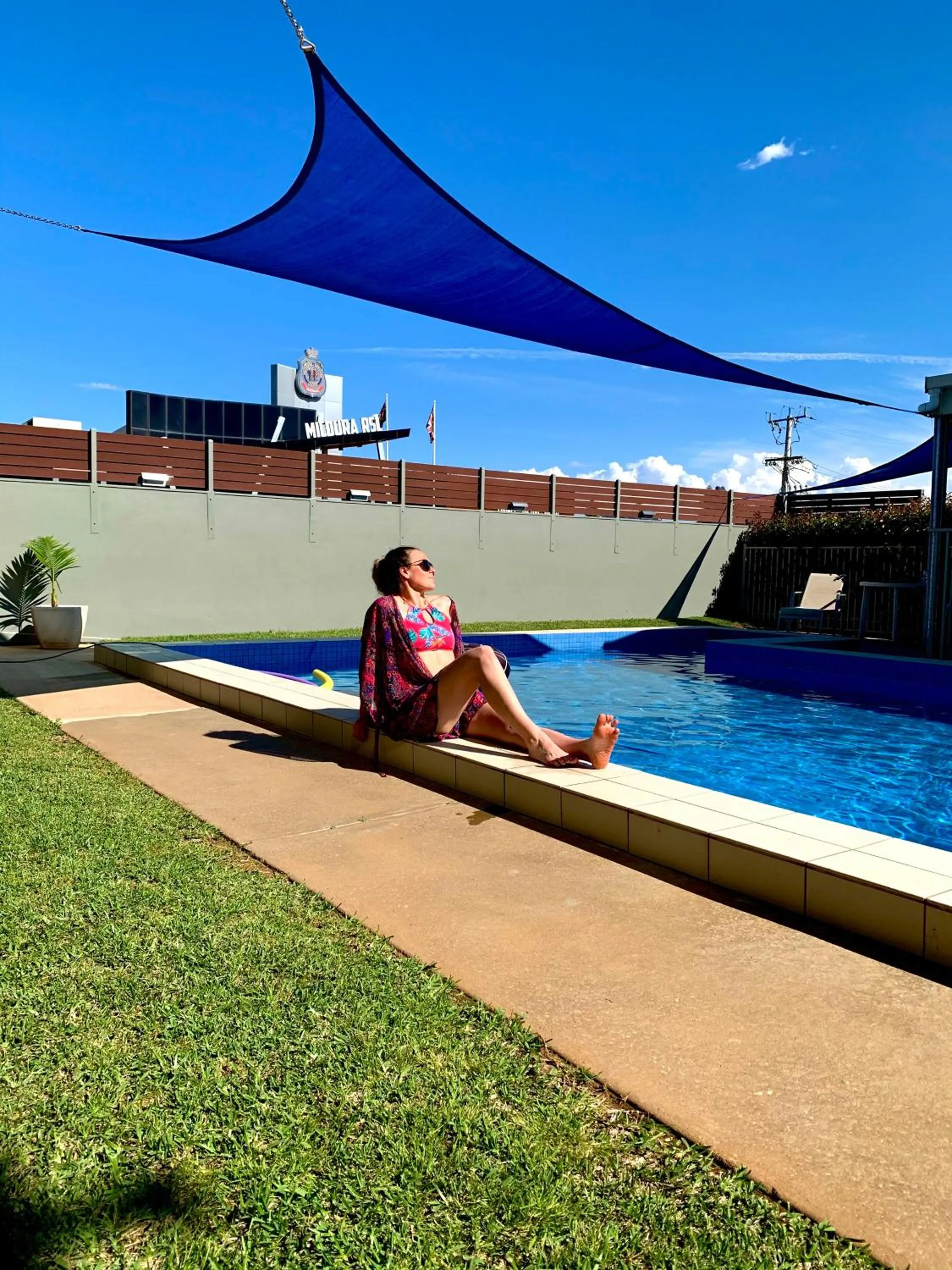 Swimming pool in Central Motel Mildura