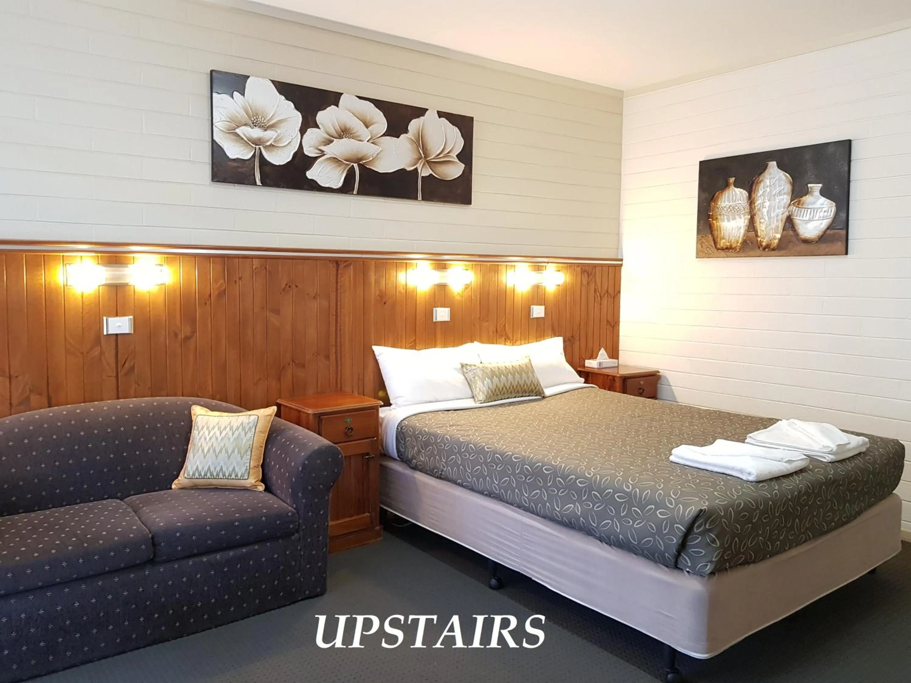 Bed in Central Motel Mildura