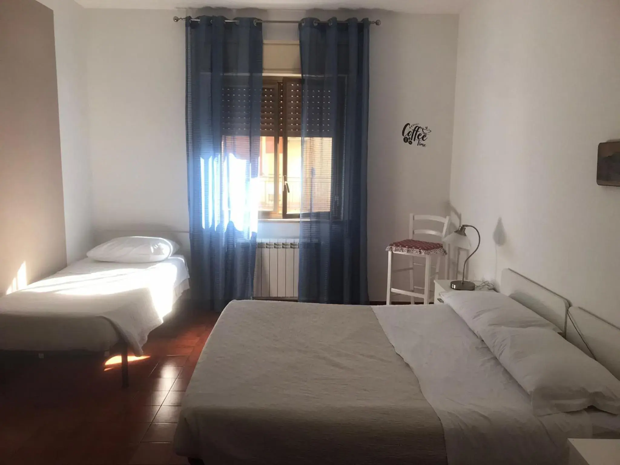 Triple Room with Private External Bathroom in La Dimora dei sette Arcangeli Triple Room with Private External Bathroom in La Dimora dei sette Arcangeli