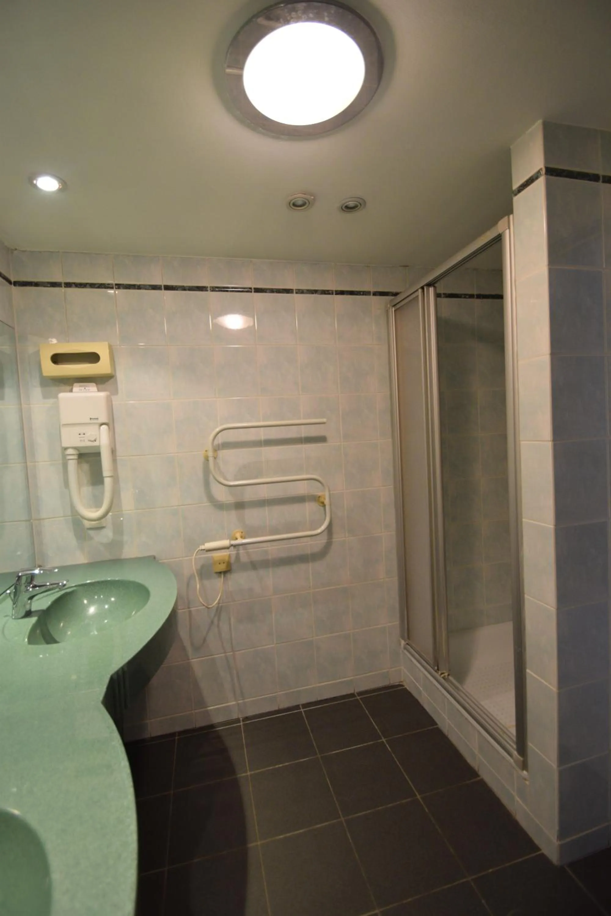 Bathroom in Sleep & Go Brussels Expo Hotel