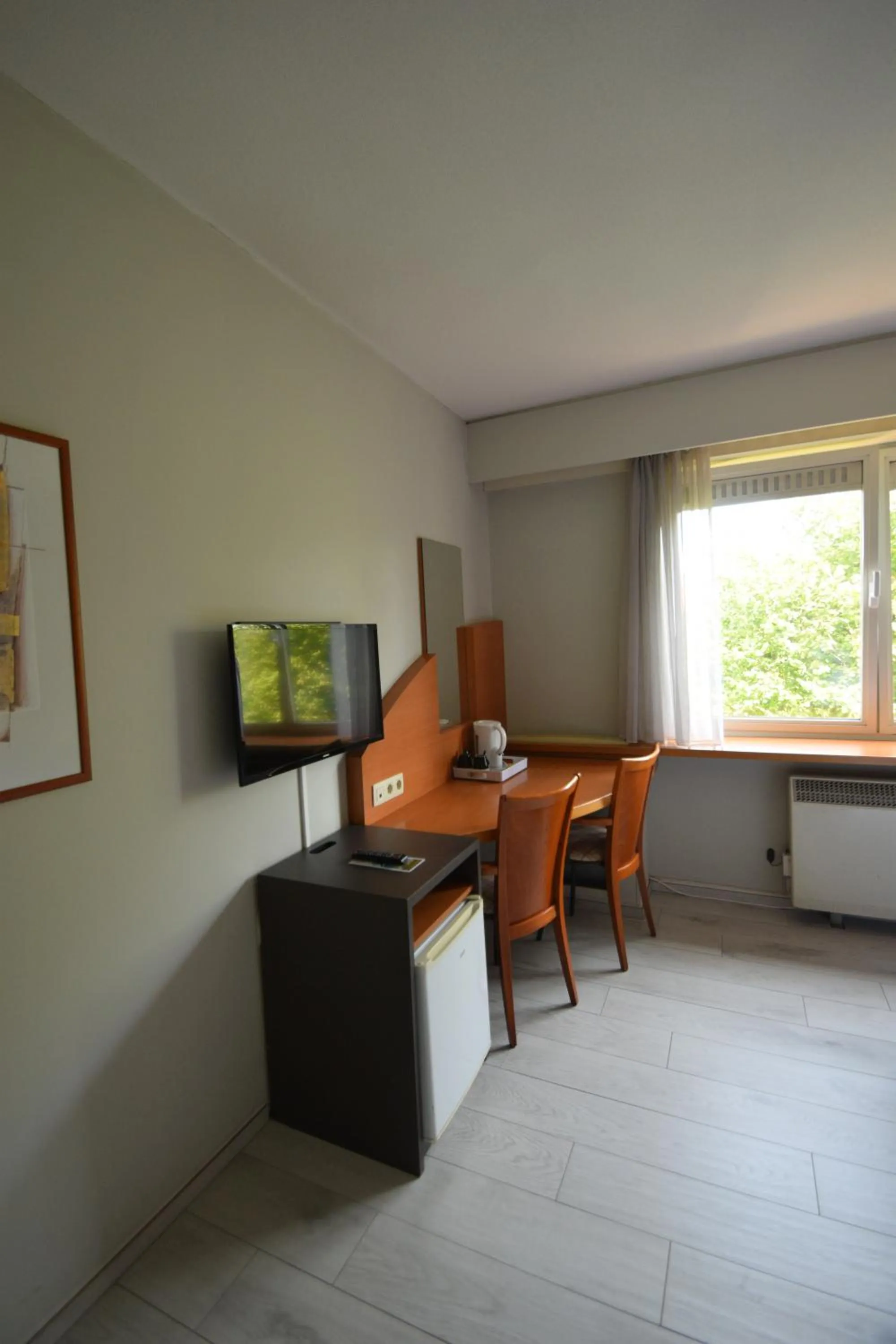 TV and multimedia in Sleep & Go Brussels Expo Hotel