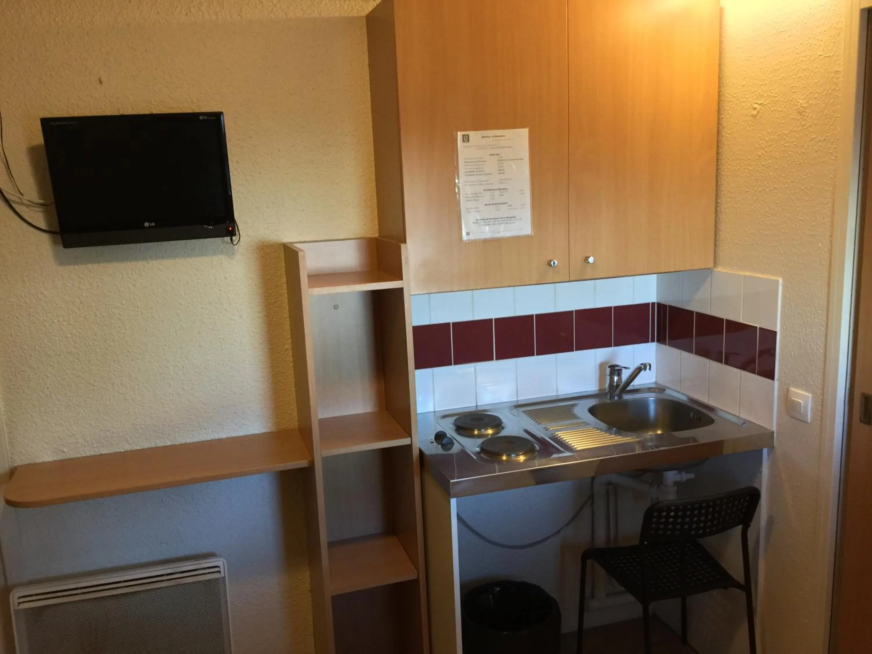 Photo of the whole room in Be Myhôtel