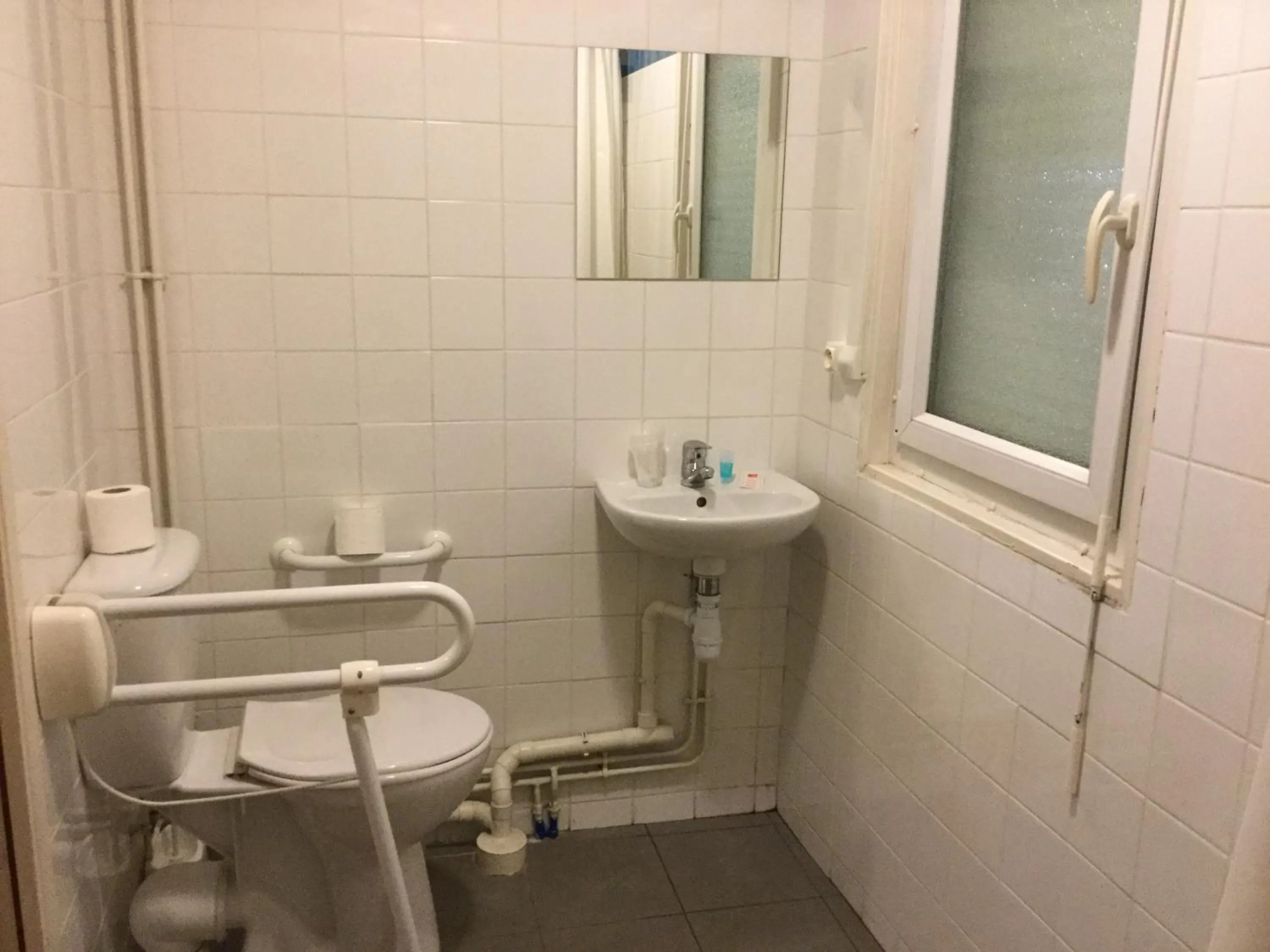 Photo of the whole room in Be Myhôtel