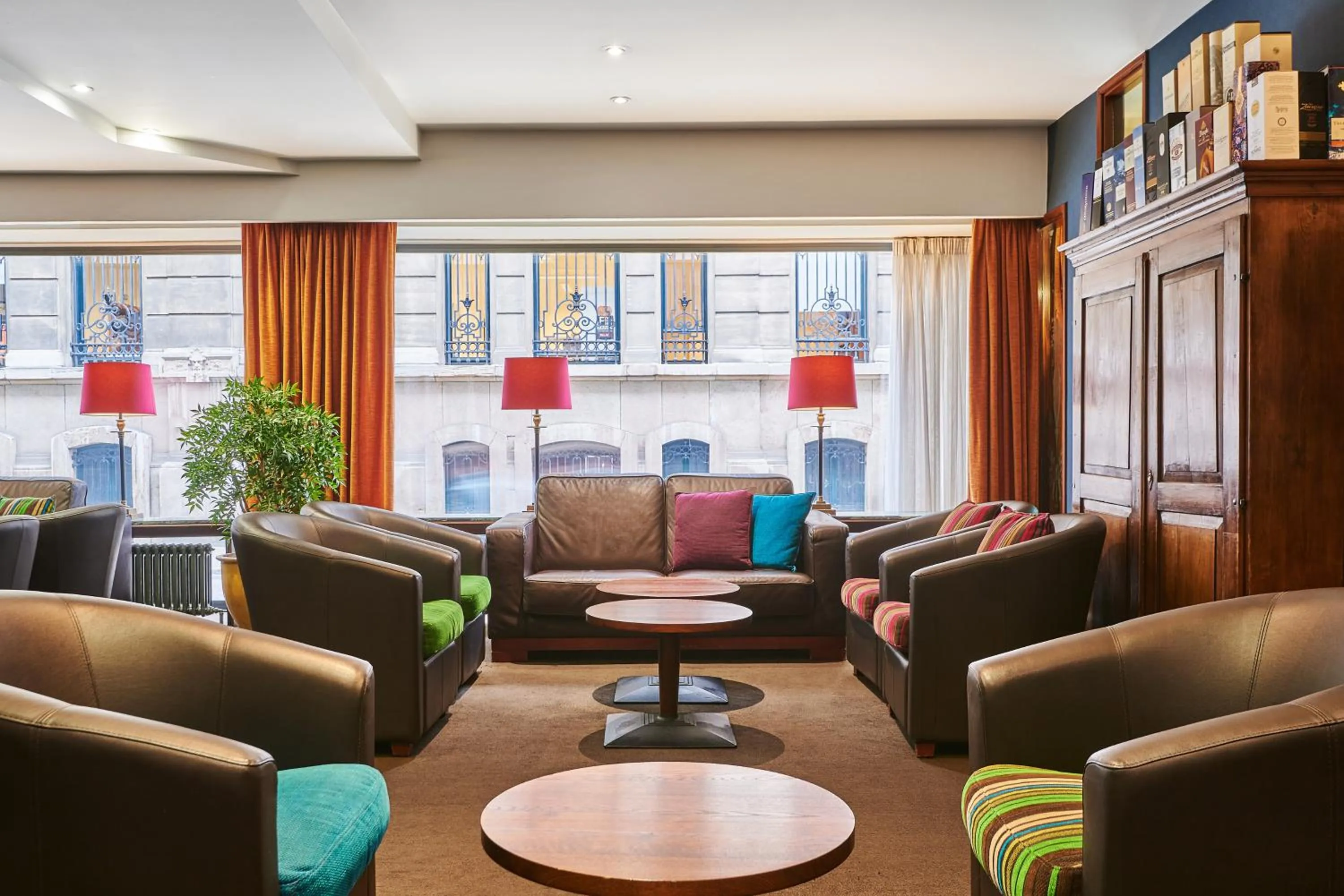 Living room in Theater Hotel